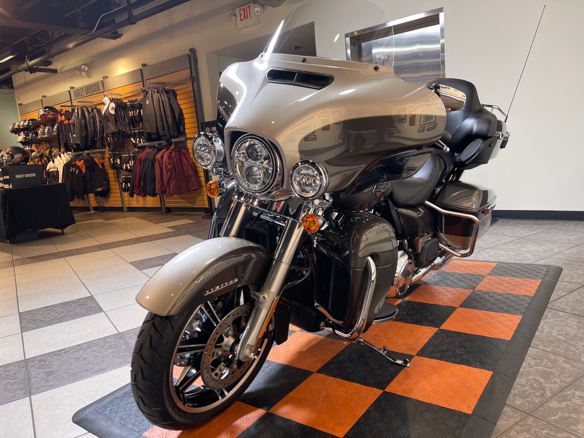 2023 Harley-Davidson Ultra Limited in Baldwin Park, California - Photo 10