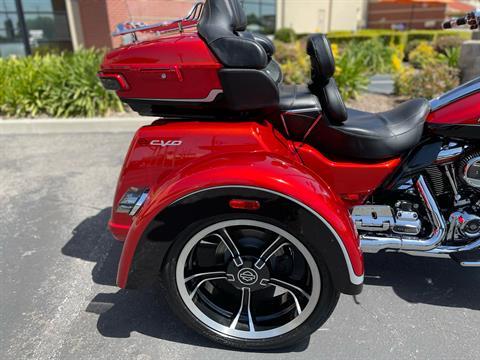 2021 Harley-Davidson CVO™ Tri Glide® in Baldwin Park, California - Photo 12