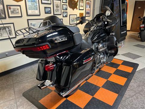 2019 Harley-Davidson Road Glide® Ultra in Baldwin Park, California - Photo 2