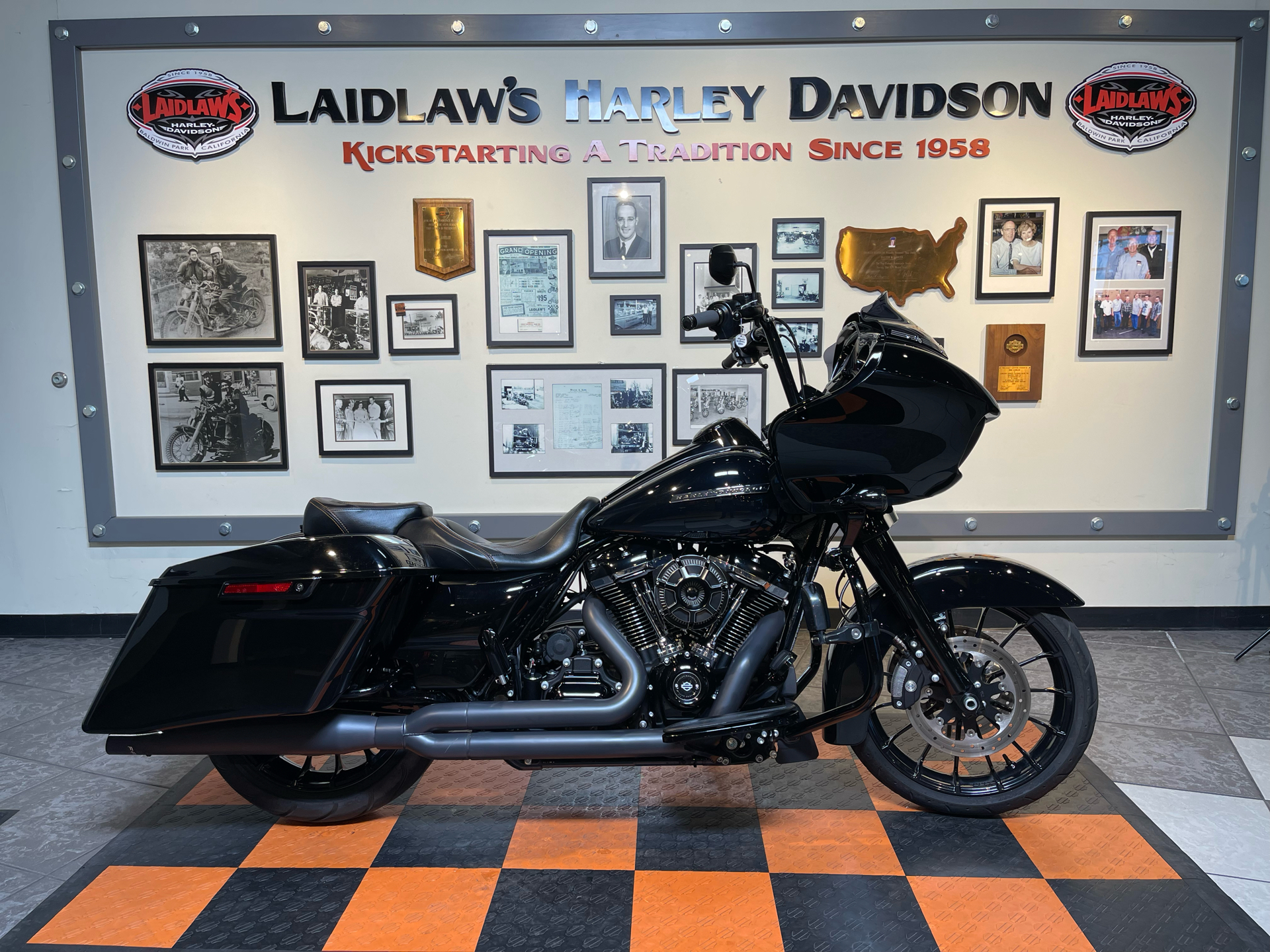 2018 Harley-Davidson Road Glide® Special in Baldwin Park, California - Photo 1