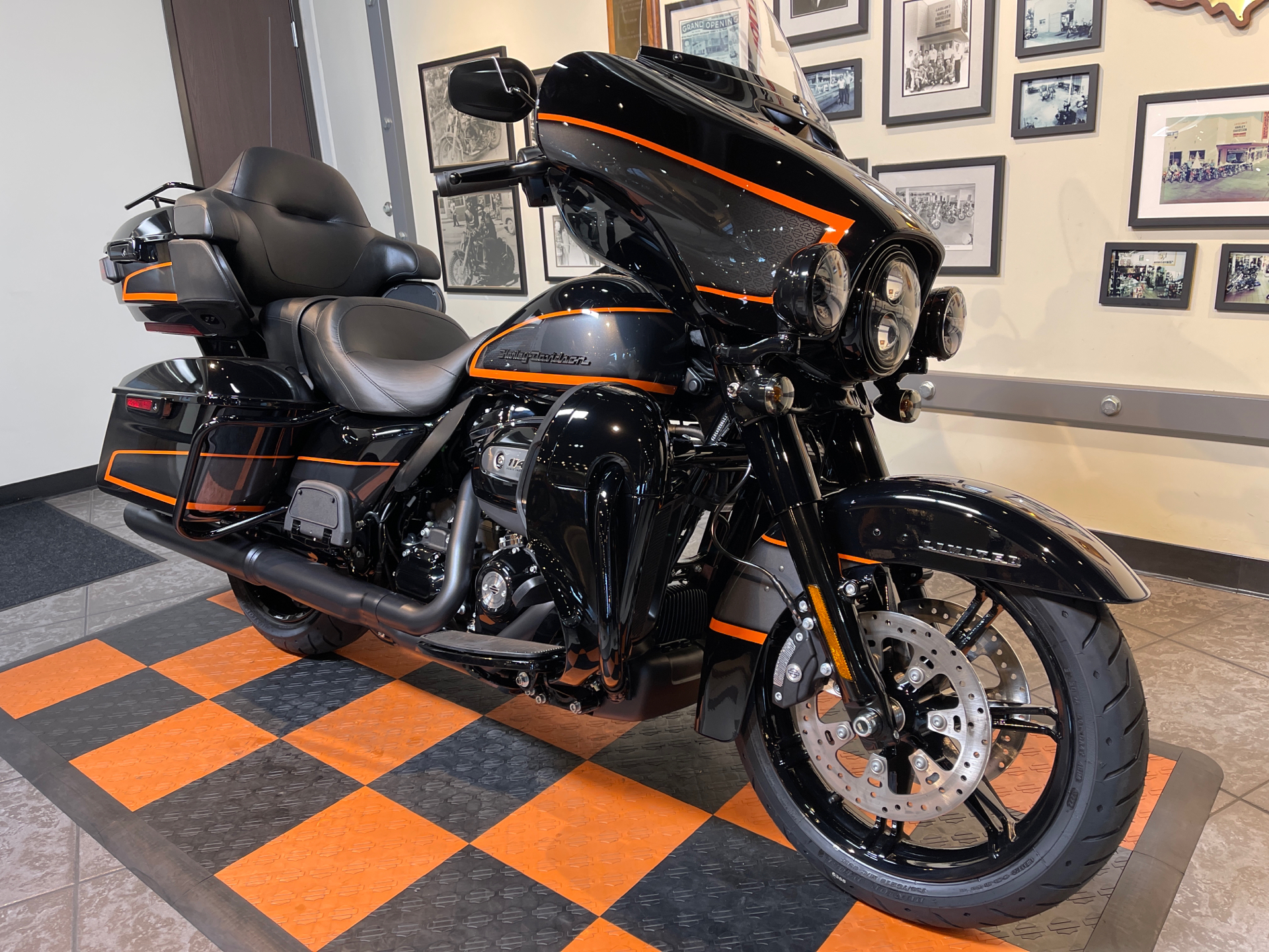 2022 Harley-Davidson Ultra Limited in Baldwin Park, California - Photo 2