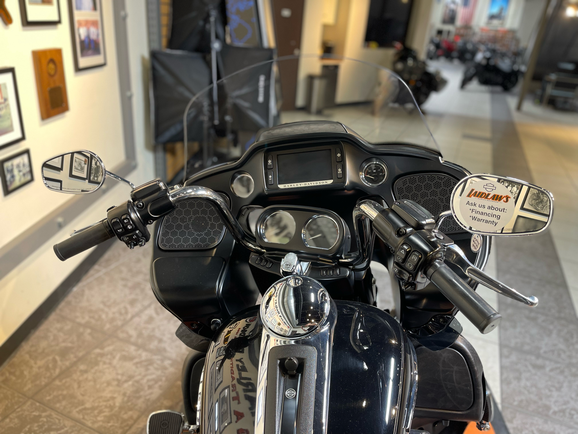 2018 Harley-Davidson Road Glide® Ultra in Baldwin Park, California - Photo 14