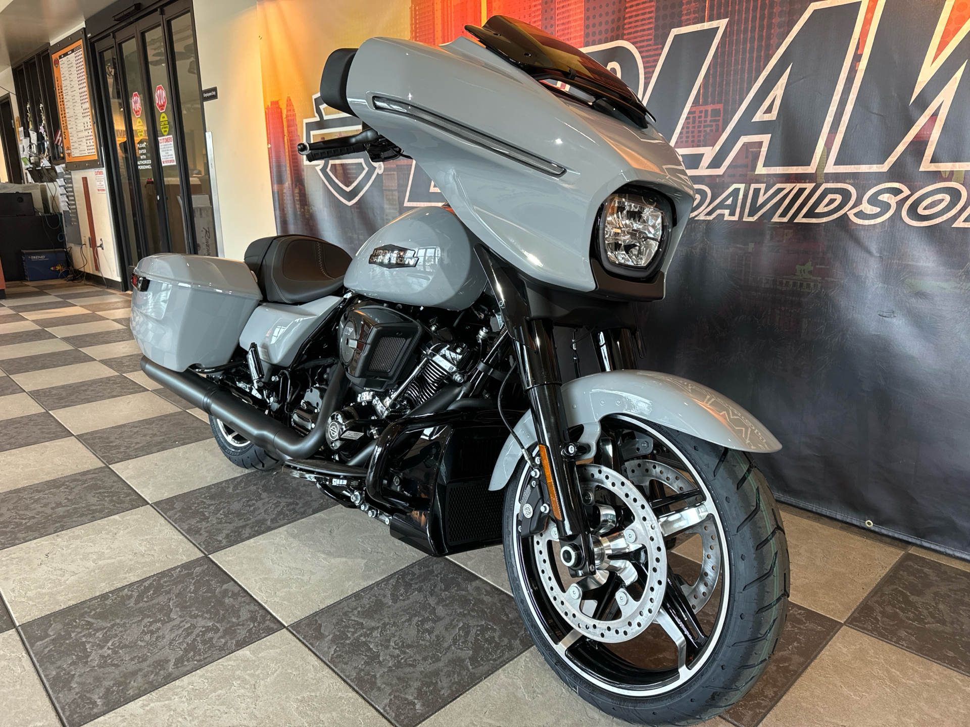 2024 Harley-Davidson Street Glide® in Baldwin Park, California - Photo 2