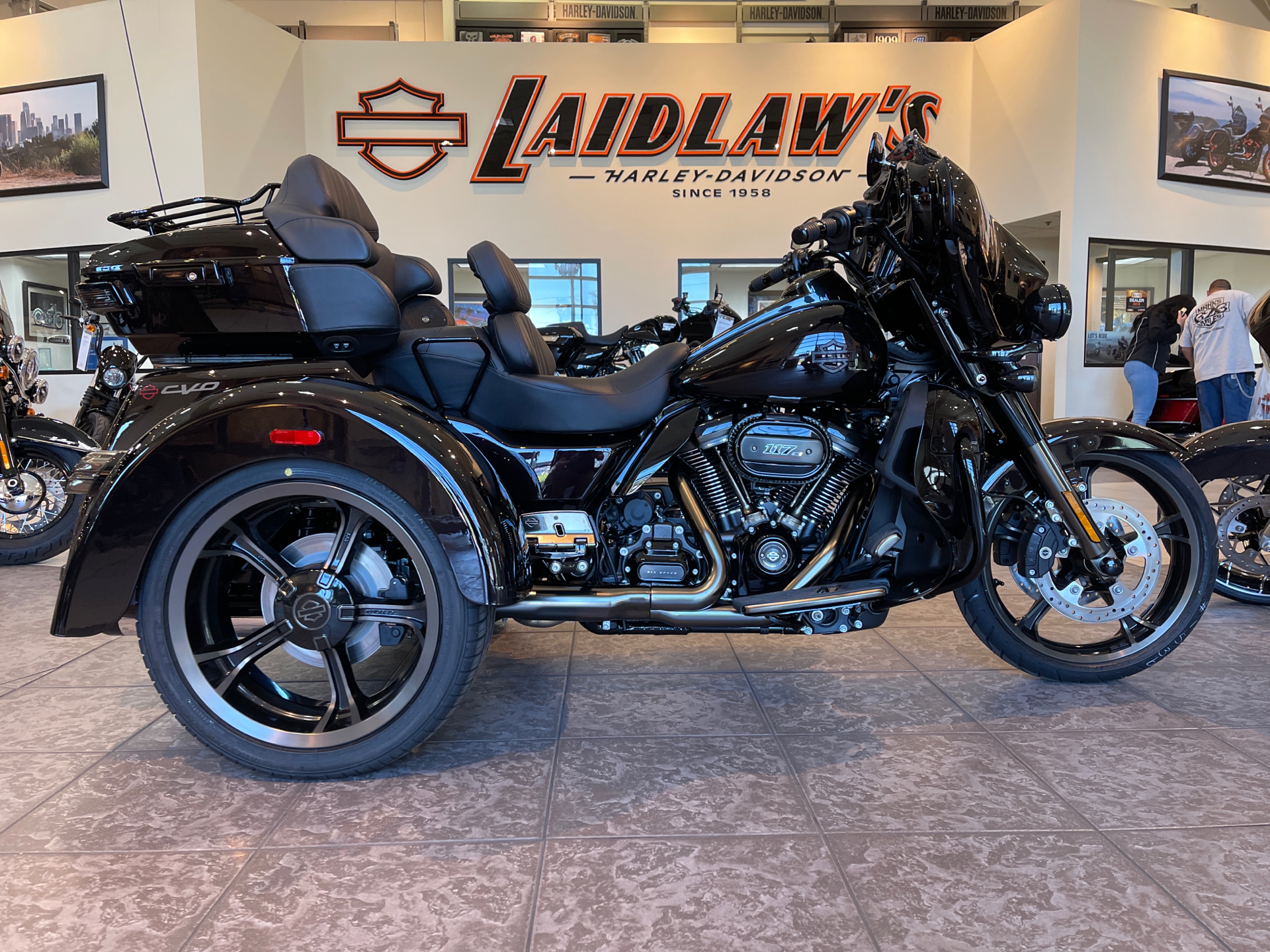 2021 tri glide accessories