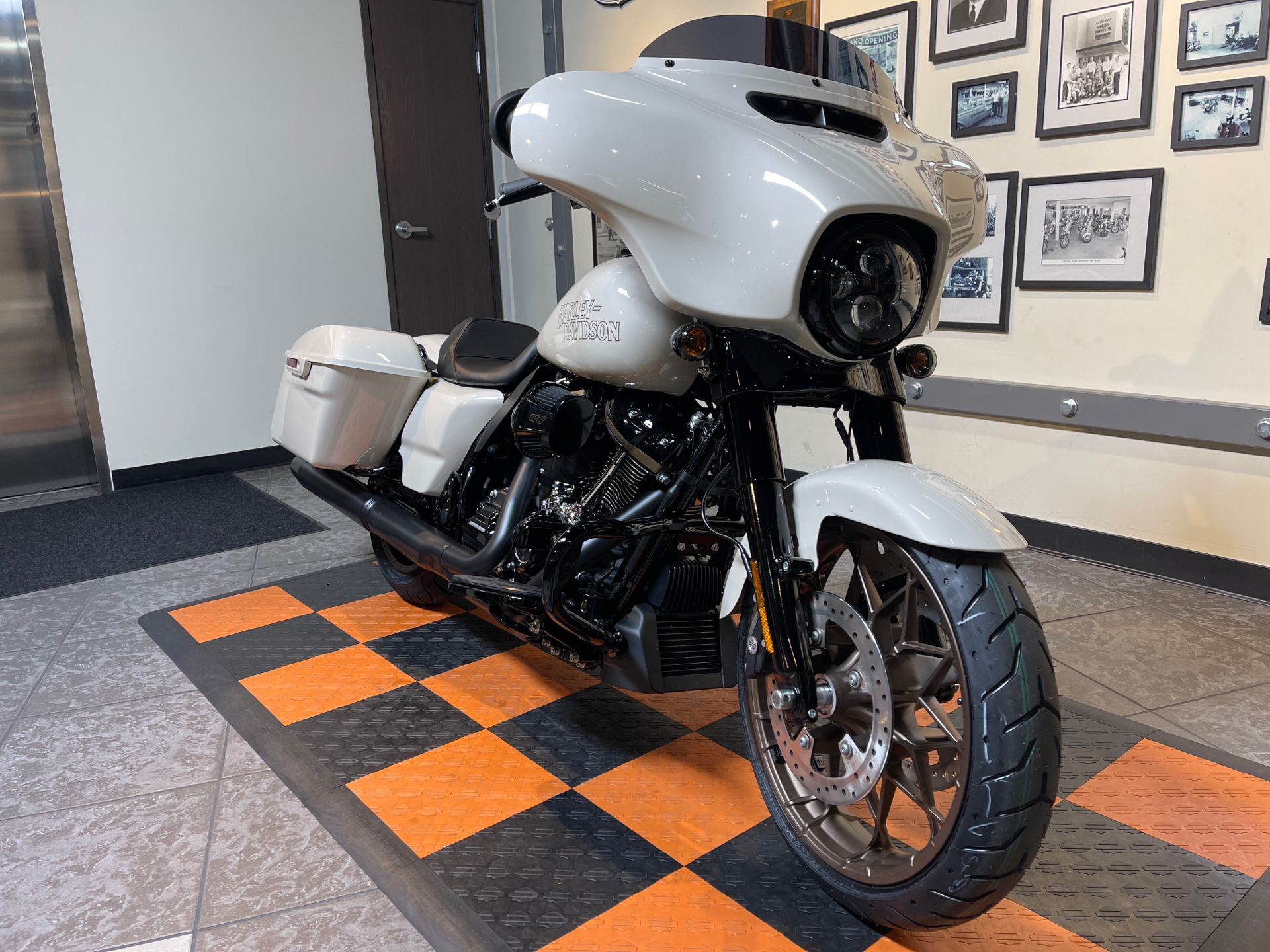 2023 Harley-Davidson Street Glide® ST in Baldwin Park, California - Photo 12