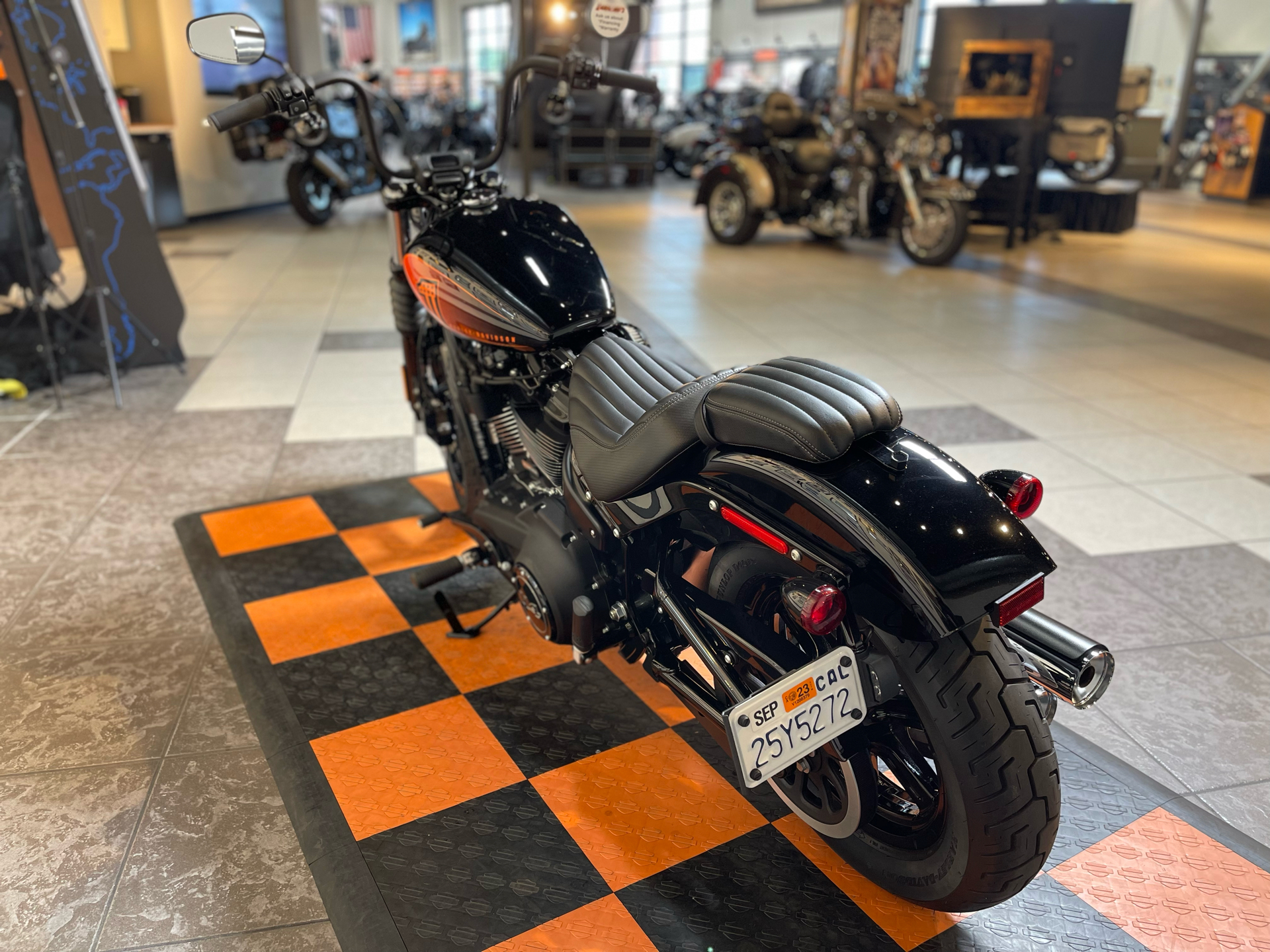 2022 Harley-Davidson Street Bob® 114 in Baldwin Park, California - Photo 4