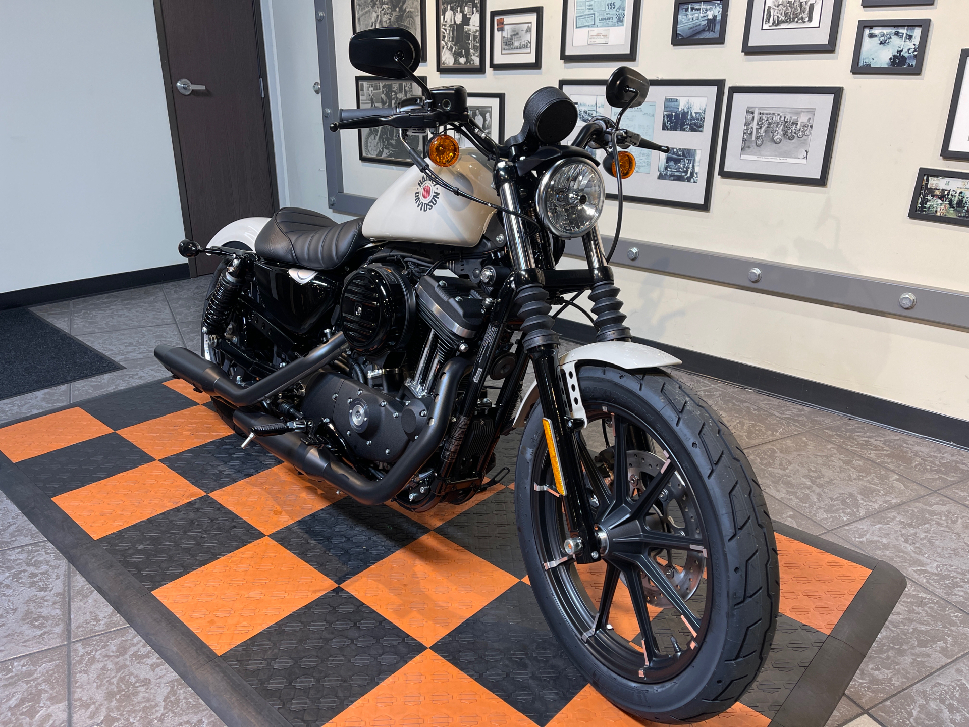 2022 Harley-Davidson Iron 883™ in Baldwin Park, California - Photo 12