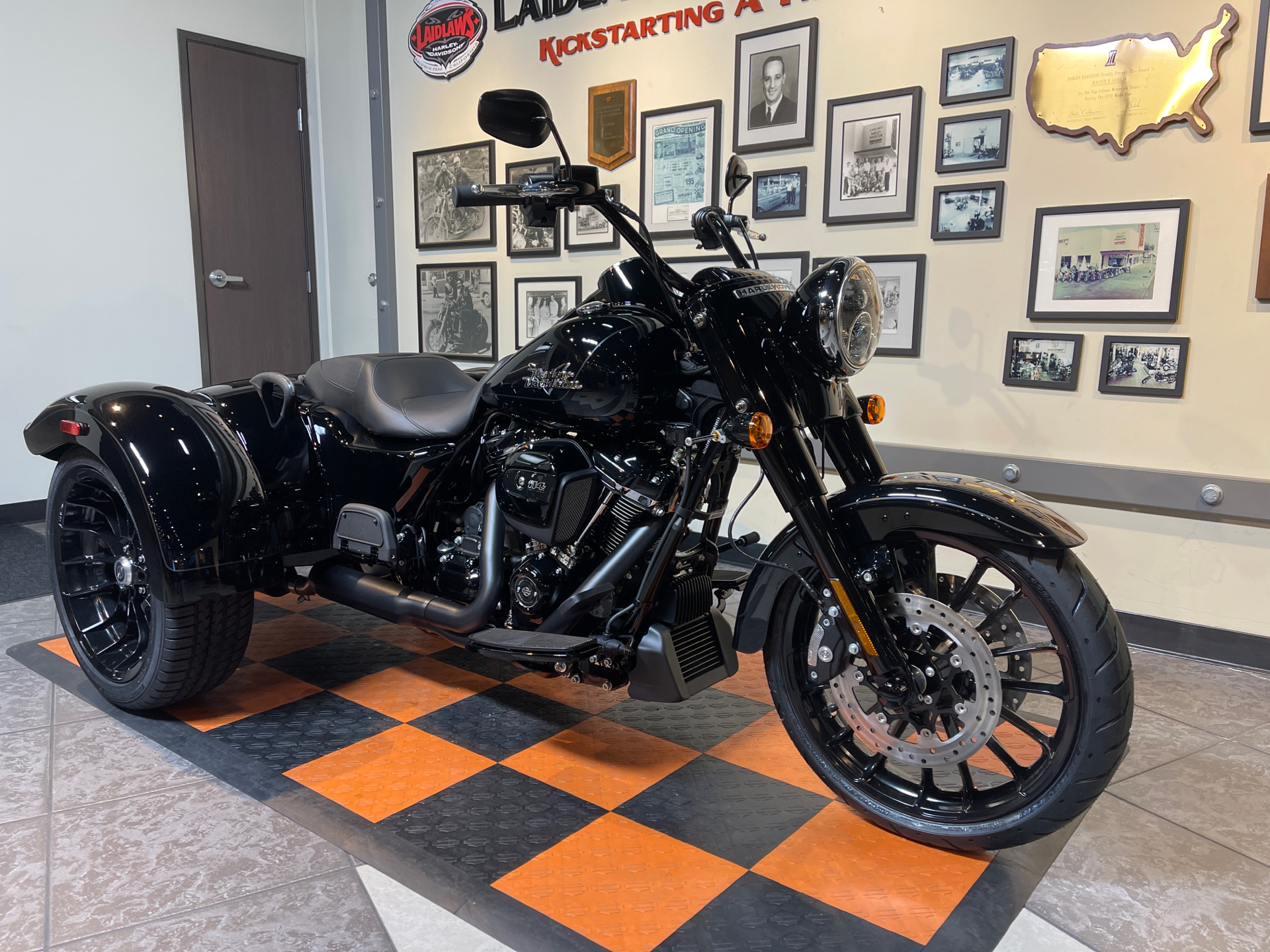 2023 Harley-Davidson Freewheeler® in Baldwin Park, California - Photo 2