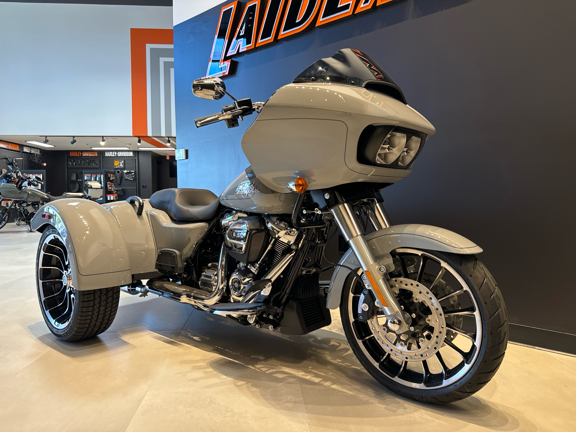 2024 Harley-Davidson Road Glide® 3 in Baldwin Park, California - Photo 9