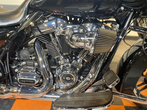 2017 Harley-Davidson Street Glide® in Baldwin Park, California - Photo 10