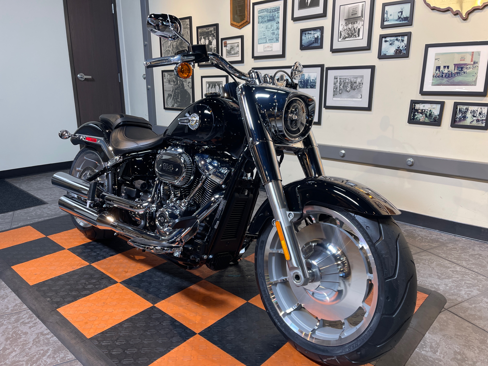 2023 Harley-Davidson Fat Boy® 114 in Baldwin Park, California - Photo 2