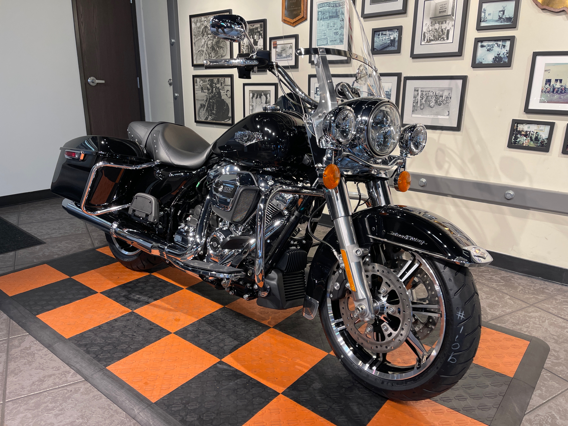 2022 Harley-Davidson® Road King® in Baldwin Park, California - Photo 2