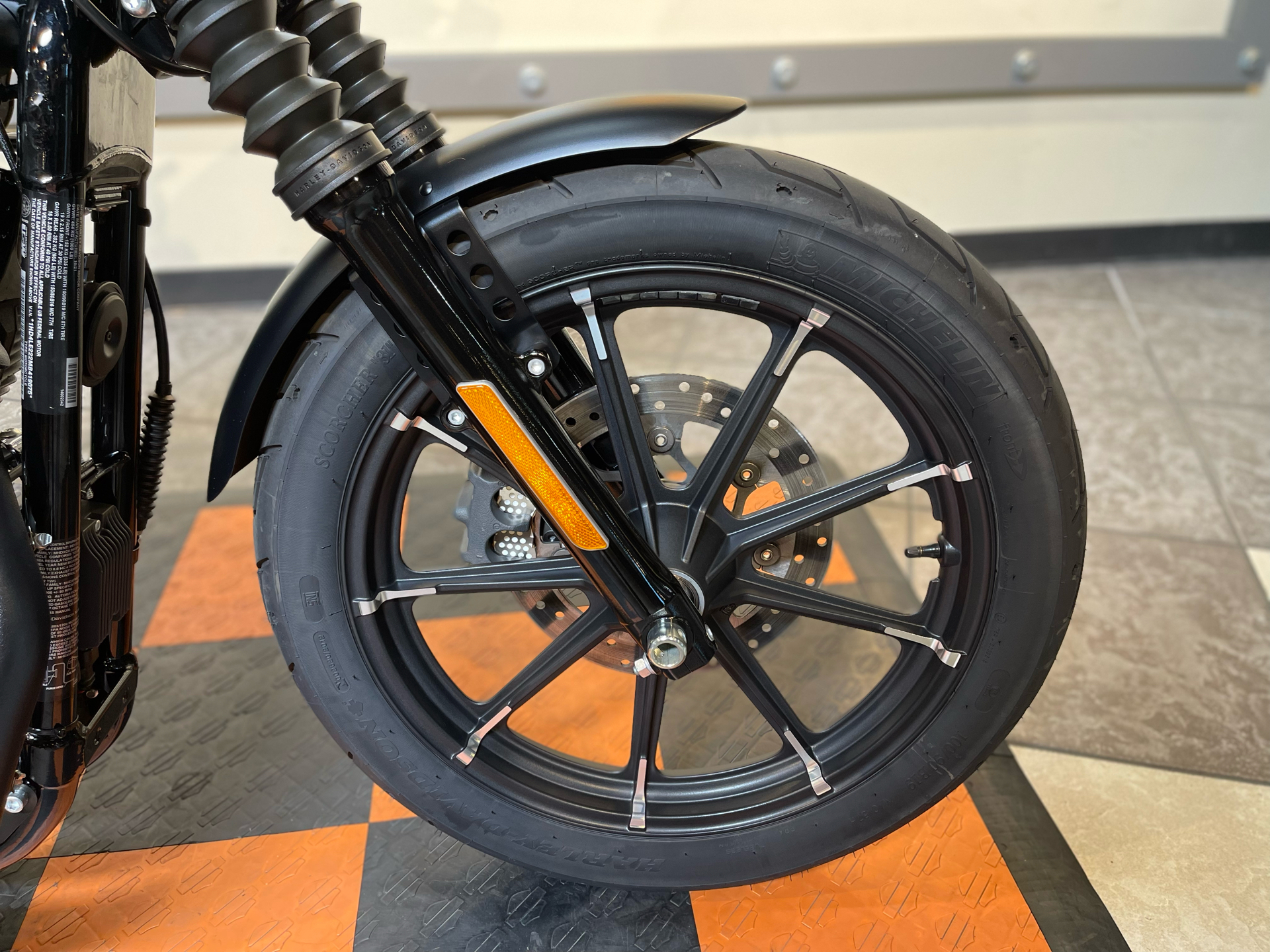 2021 Harley-Davidson Iron 883™ in Baldwin Park, California - Photo 13