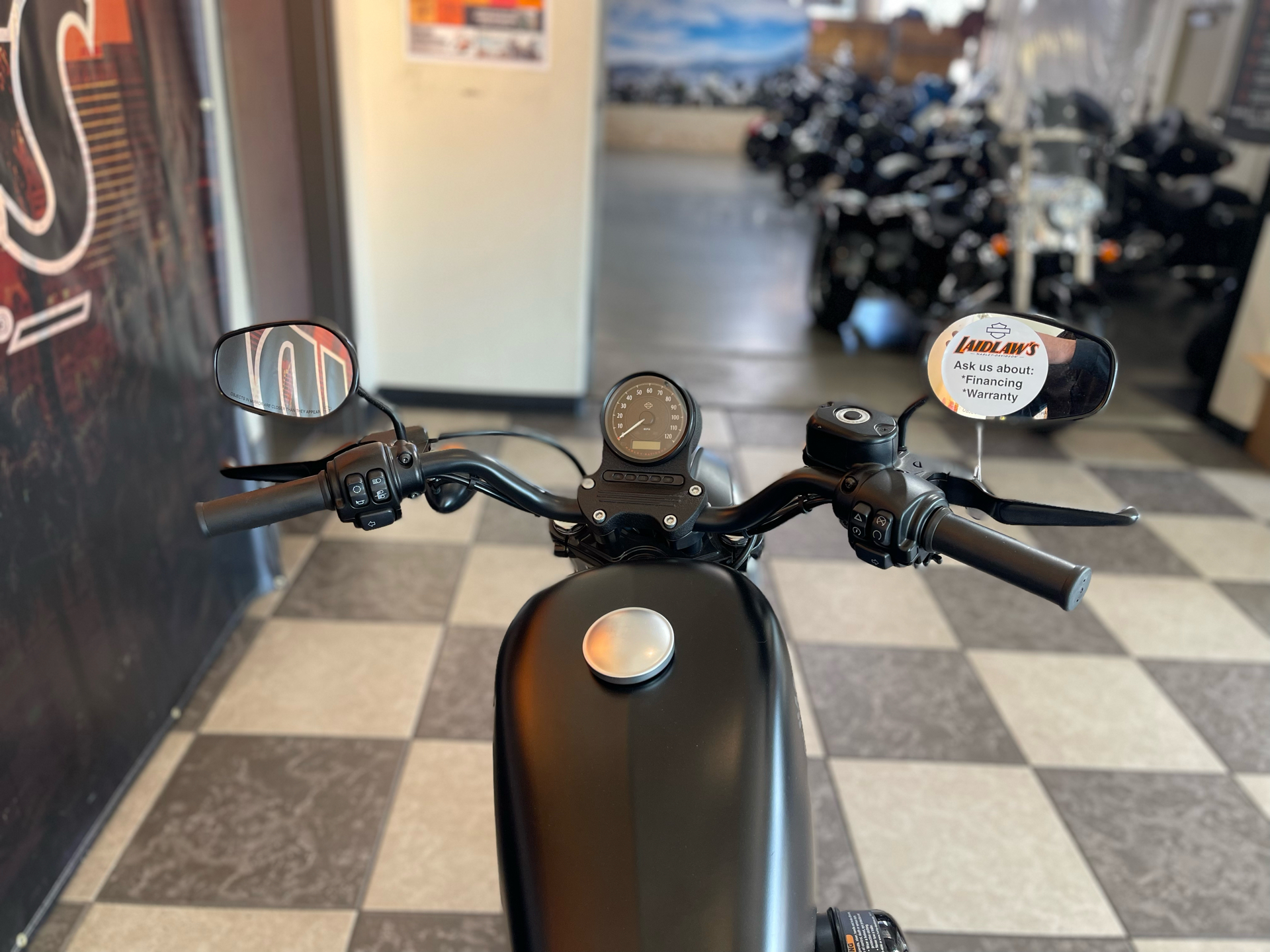 2021 Harley-Davidson Iron 883™ in Baldwin Park, California - Photo 13