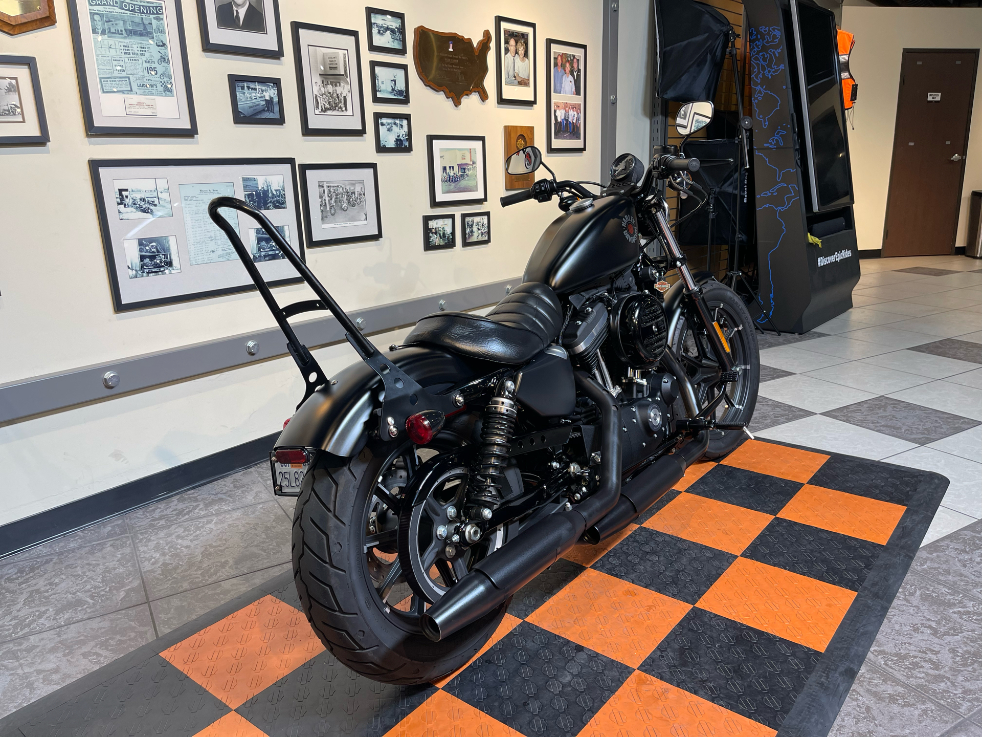 2021 Harley-Davidson Iron 883™ in Baldwin Park, California - Photo 2