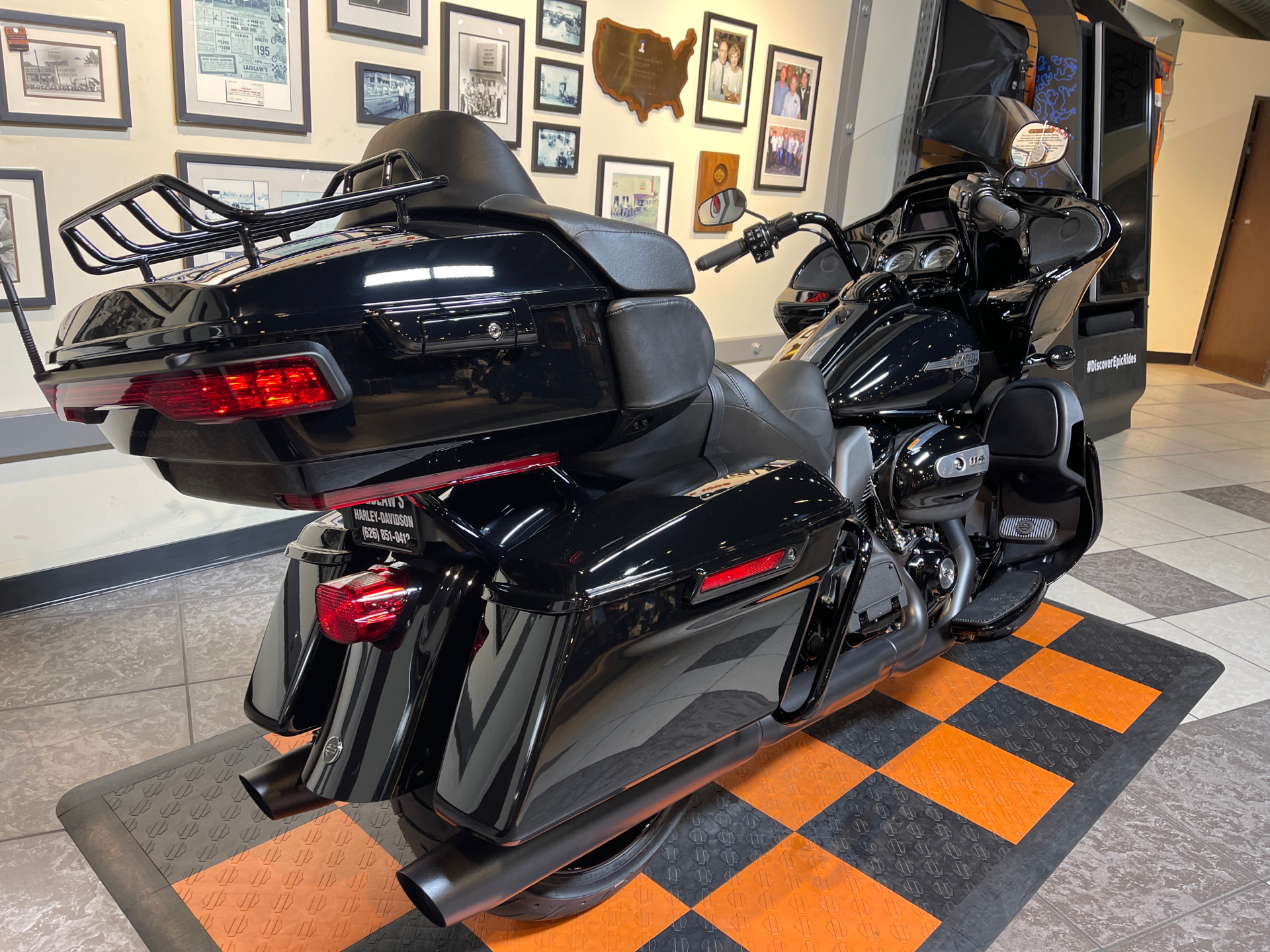 2023 Harley-Davidson Road Glide® Limited in Baldwin Park, California - Photo 14