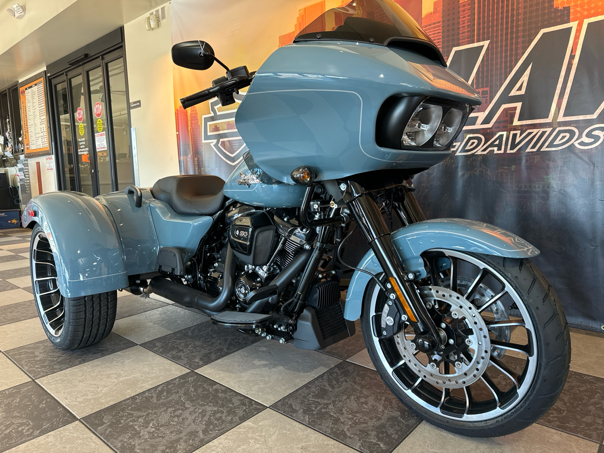 2024 Harley-Davidson Road Glide® 3 in Baldwin Park, California - Photo 2