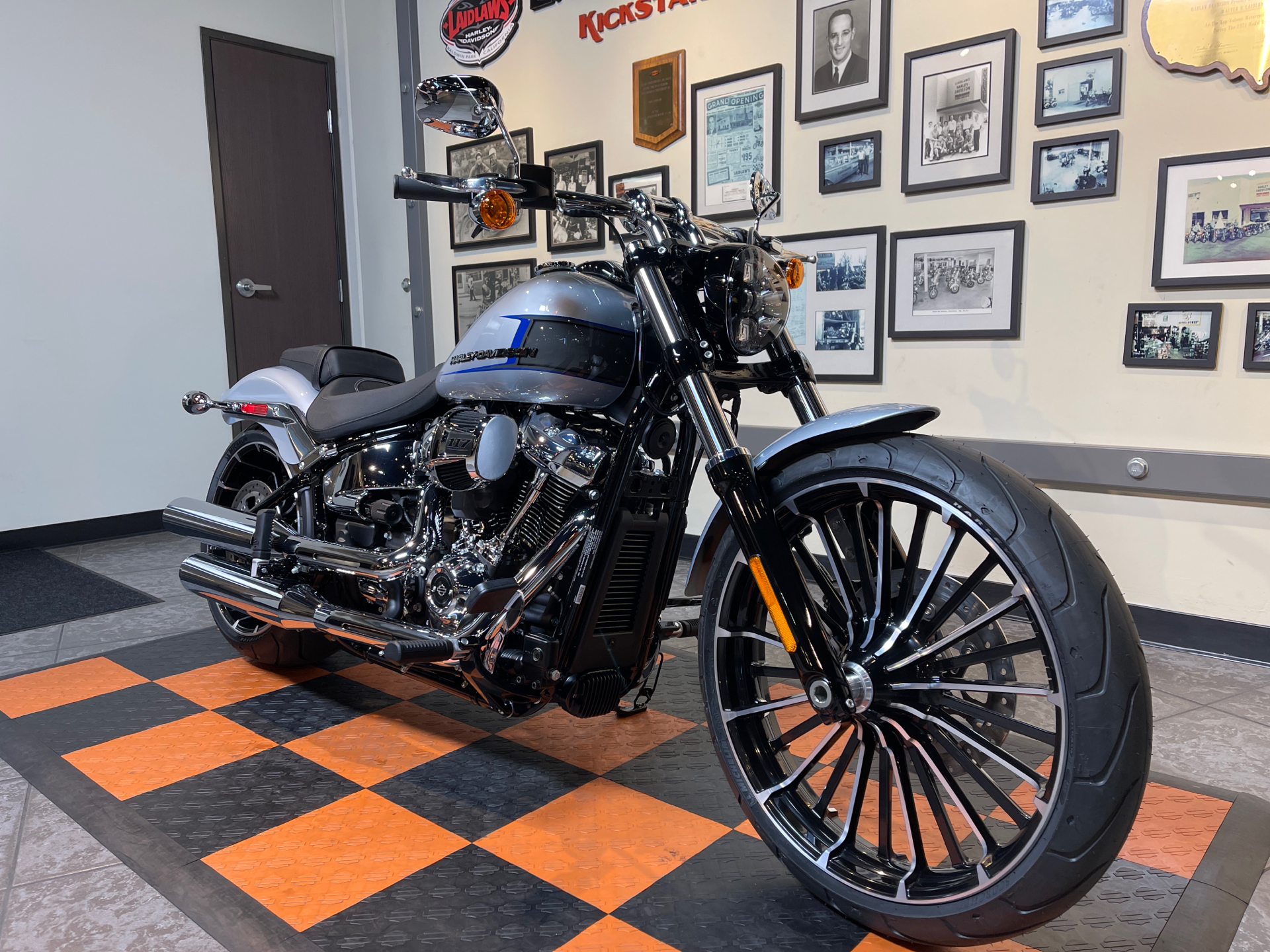 2023 Harley-Davidson Breakout® in Baldwin Park, California - Photo 2