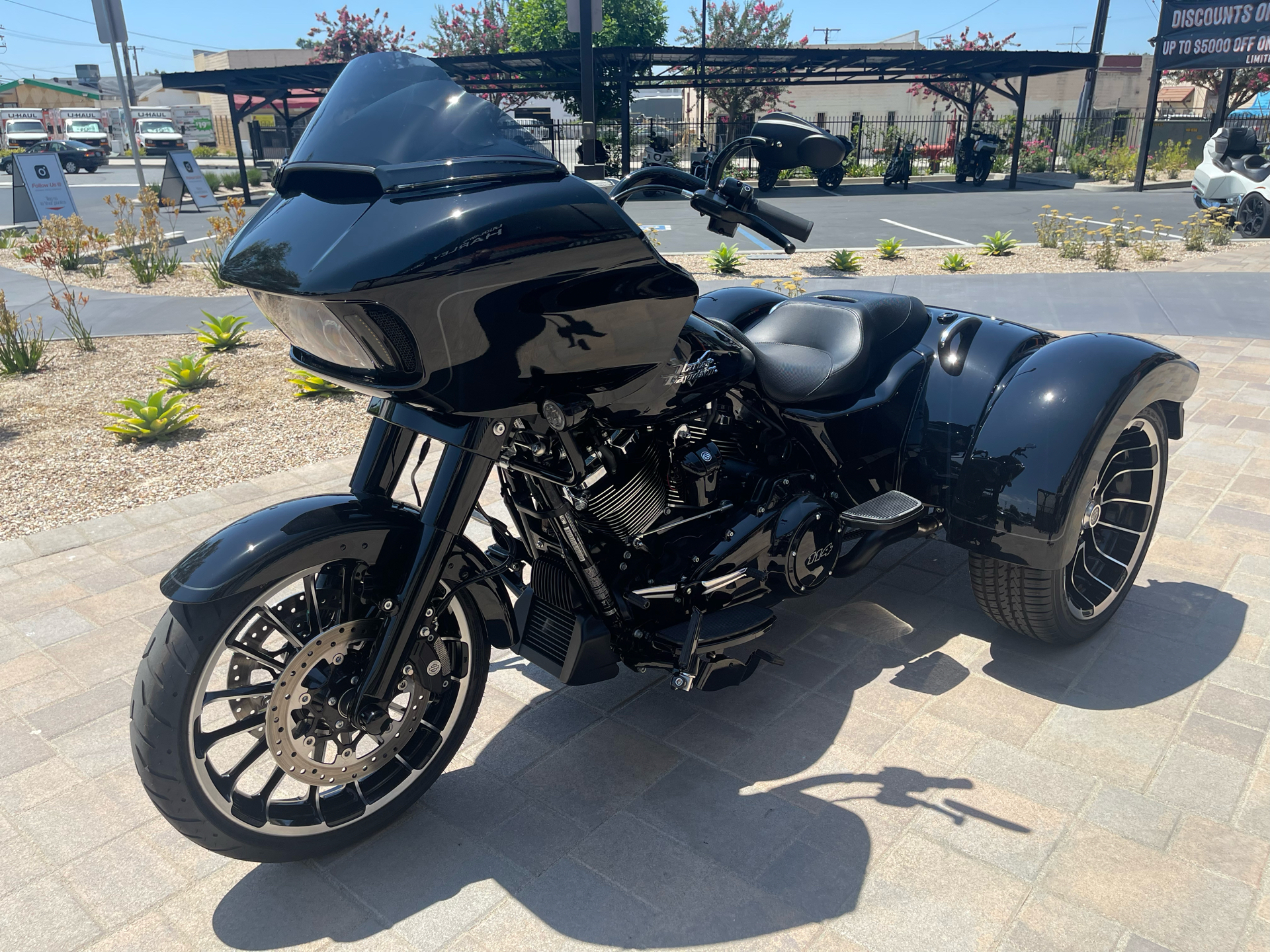 2023 Harley-Davidson Road Glide® 3 in Baldwin Park, California - Photo 6