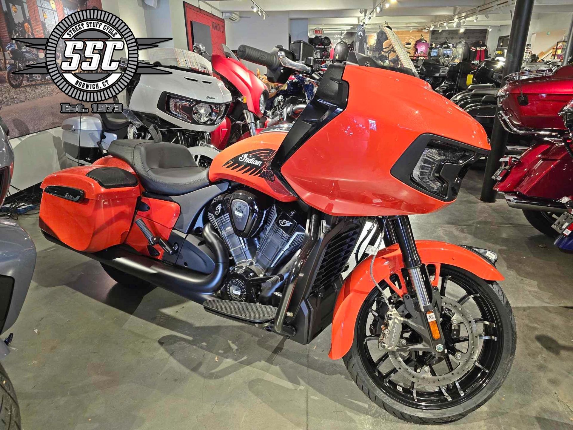 2024 Indian Motorcycle Challenger® Dark Horse® Icon with PowerBand Audio Package in Norwich, Connecticut - Photo 1