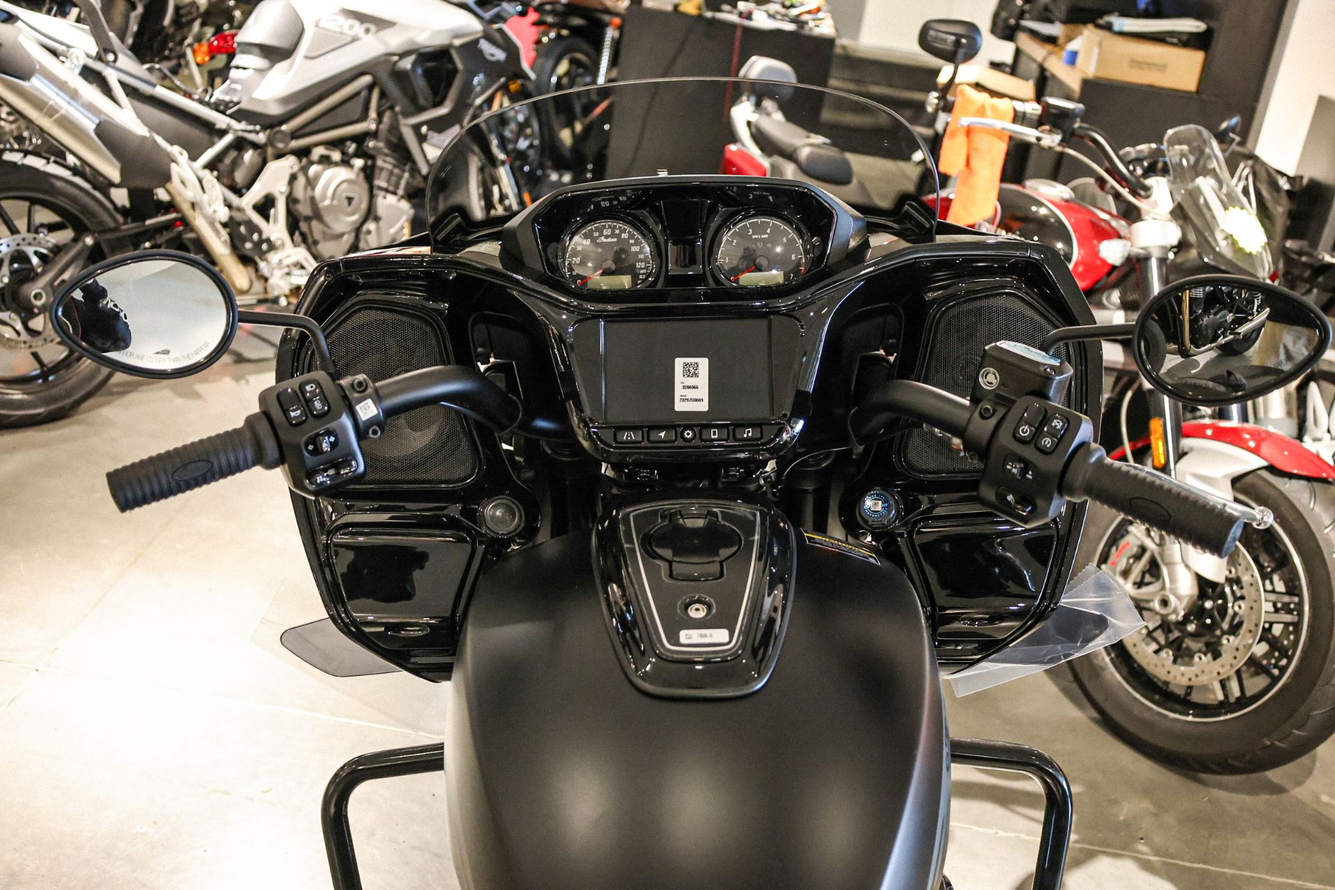 2024 Indian Motorcycle Challenger® Dark Horse® in Norwich, Connecticut - Photo 5
