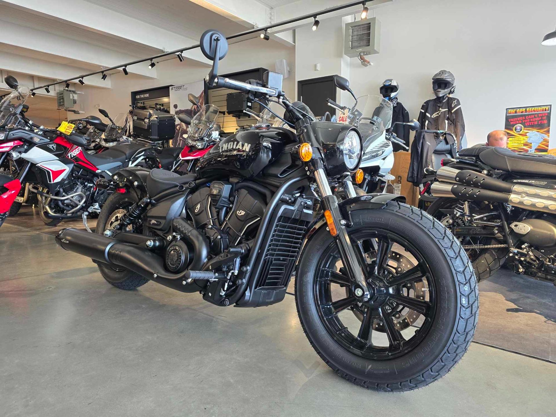 2025 Indian Motorcycle Scout® Bobber Limited in Norwich, Connecticut - Photo 2