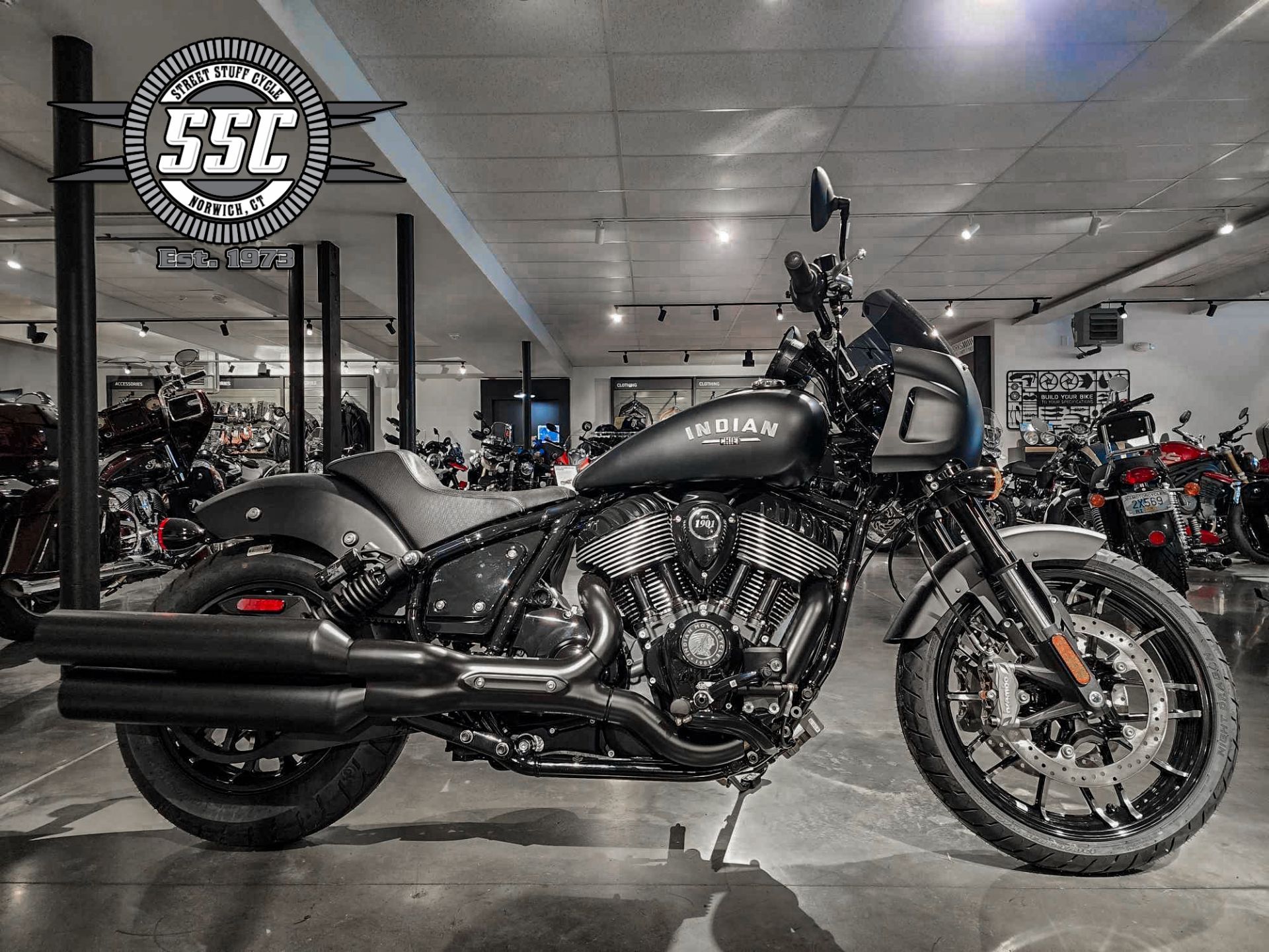 2023 Indian Motorcycle Sport Chief Dark Horse® in Norwich, Connecticut - Photo 1