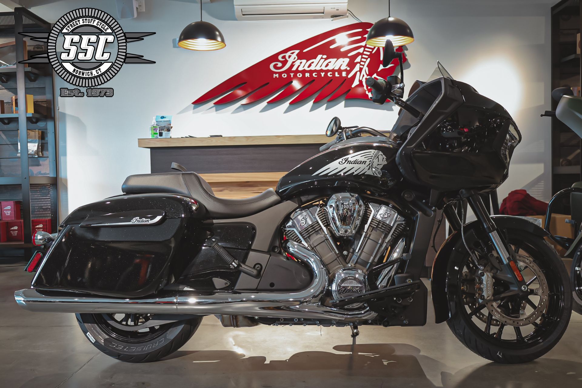2023 Indian Motorcycle Challenger® in Norwich, Connecticut - Photo 1