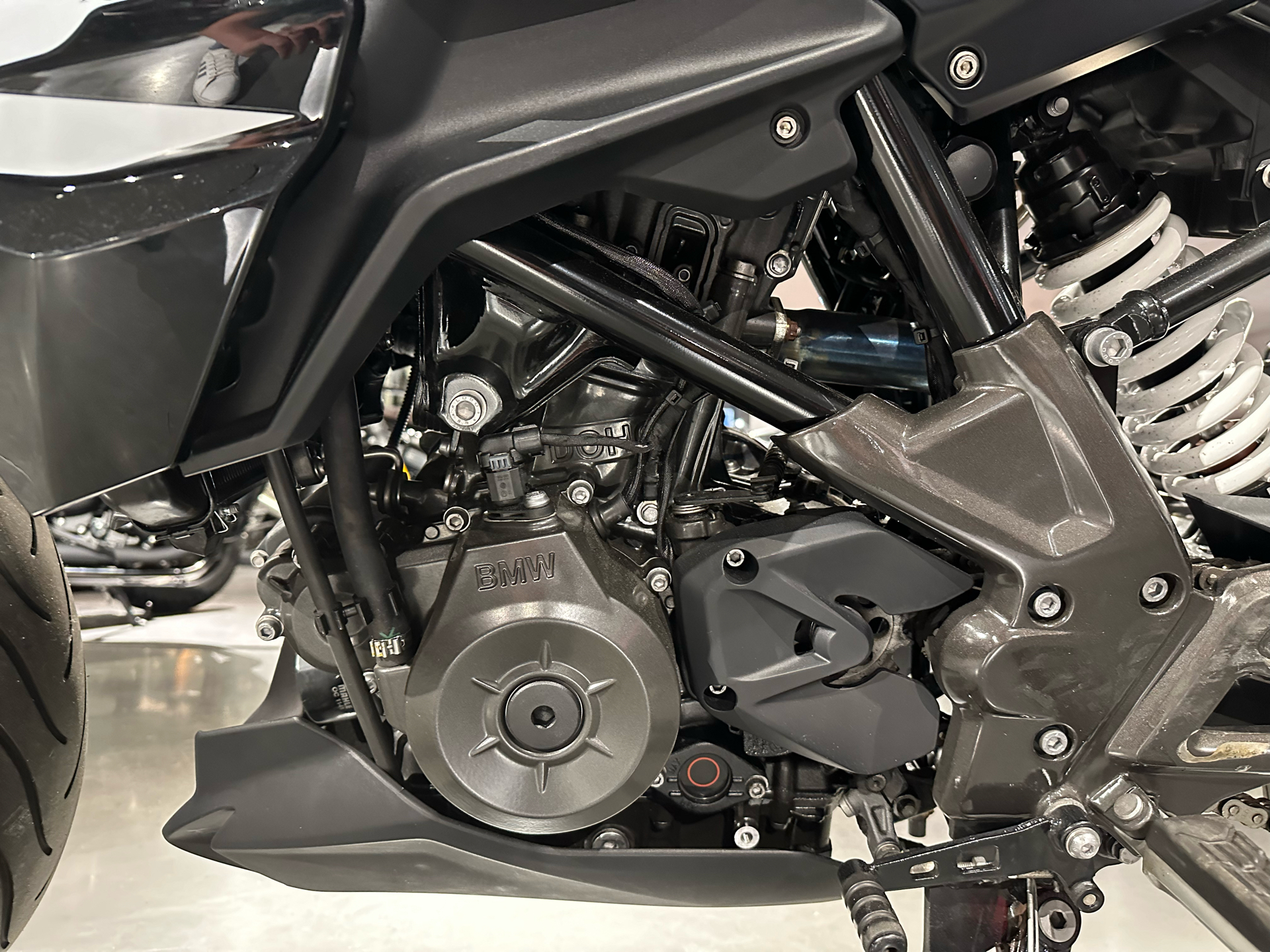 2022 BMW G 310 R in Norwich, Connecticut - Photo 6