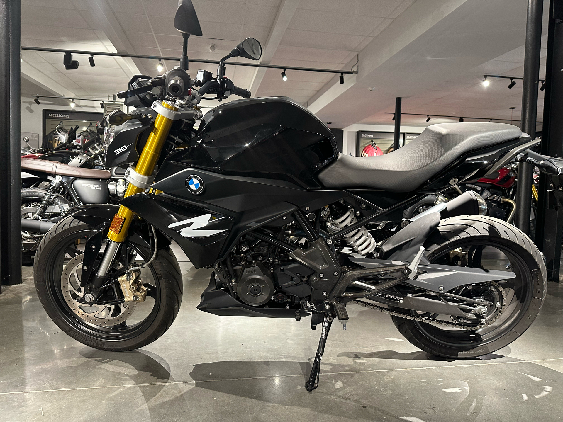 2022 BMW G 310 R in Norwich, Connecticut - Photo 7