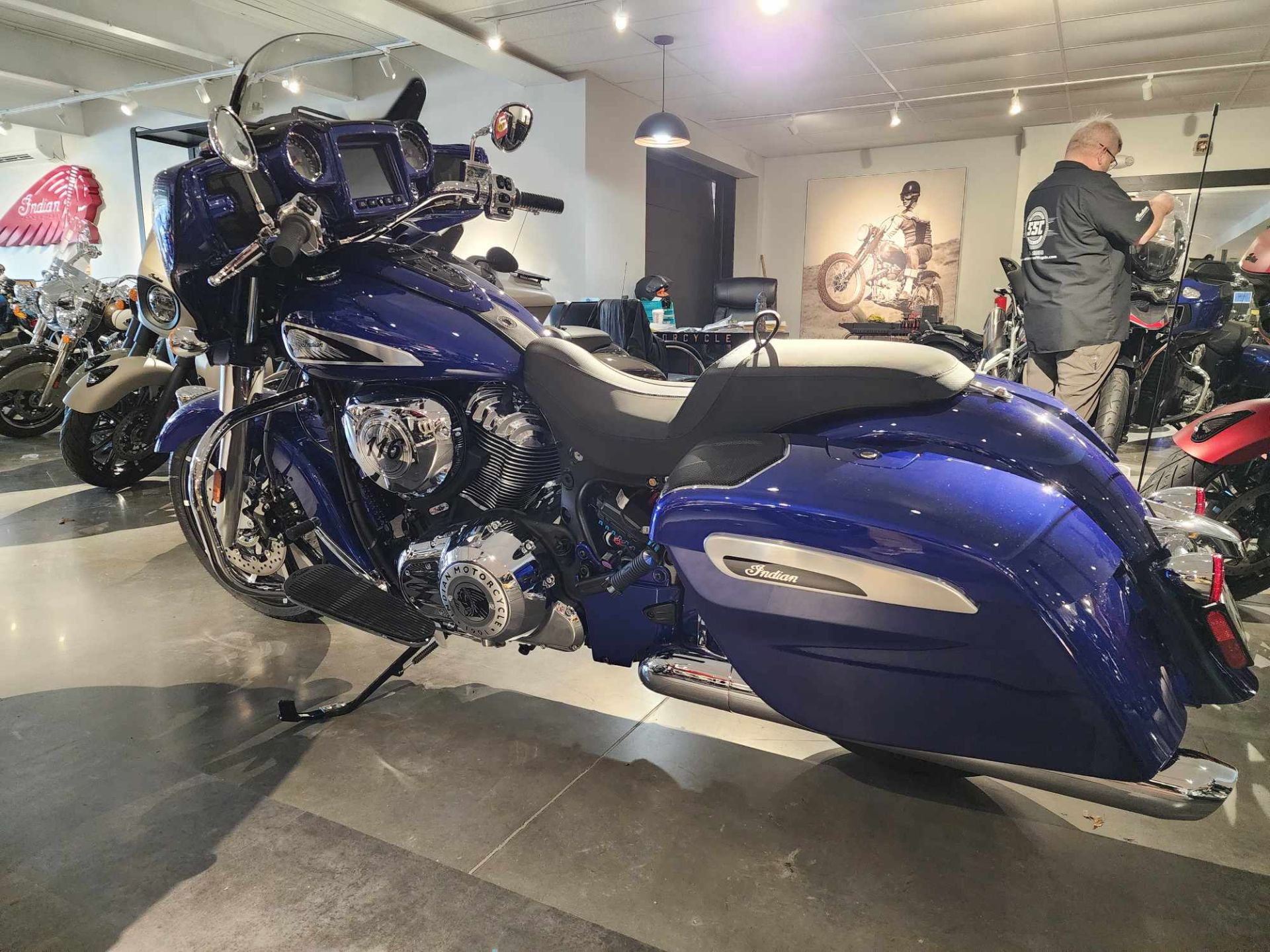 2024 Indian Motorcycle Chieftain® Limited with PowerBand Audio Package in Norwich, Connecticut - Photo 4