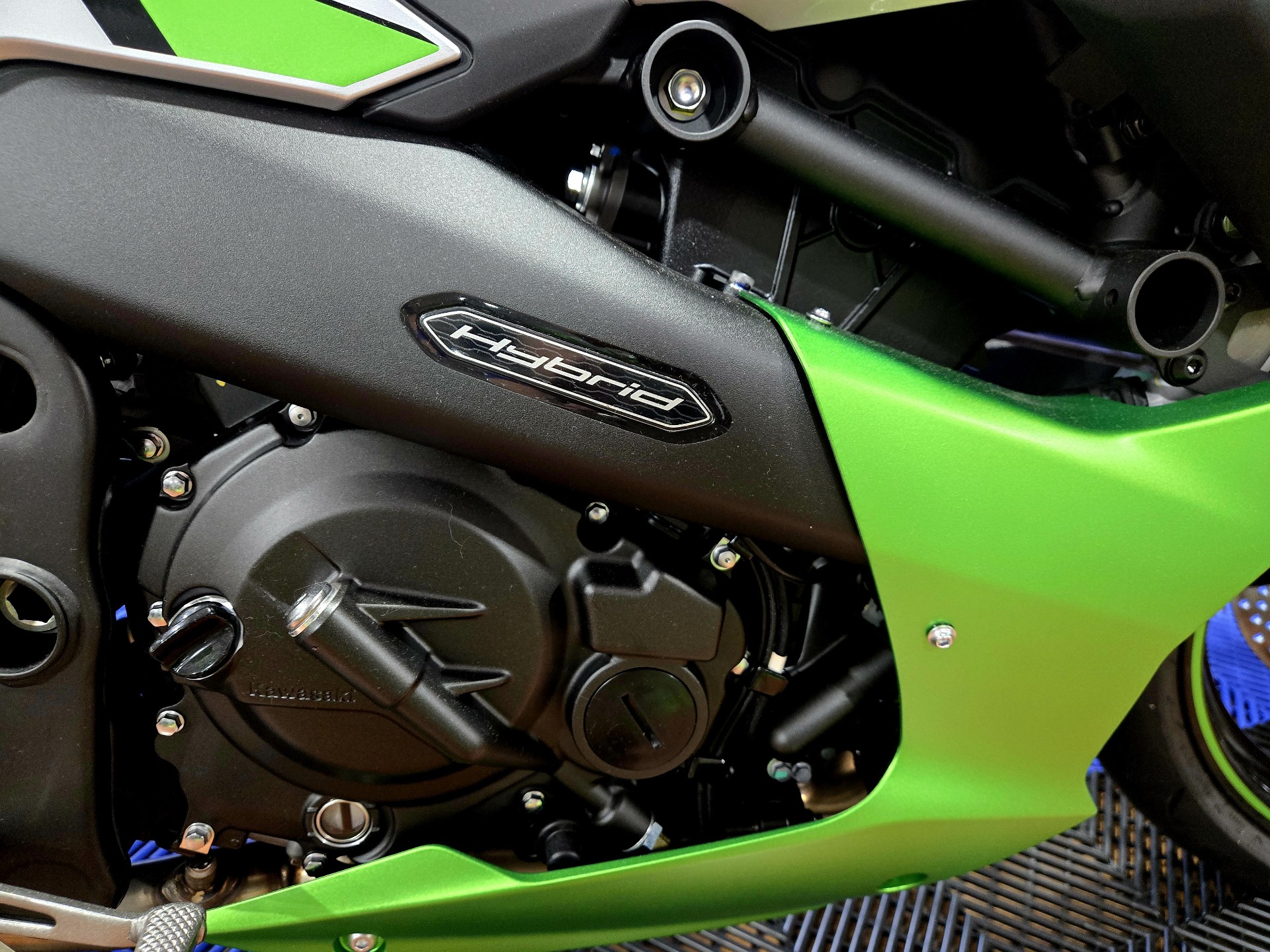 2024 Kawasaki Ninja 7 Hybrid ABS in Wake Forest, North Carolina - Photo 2