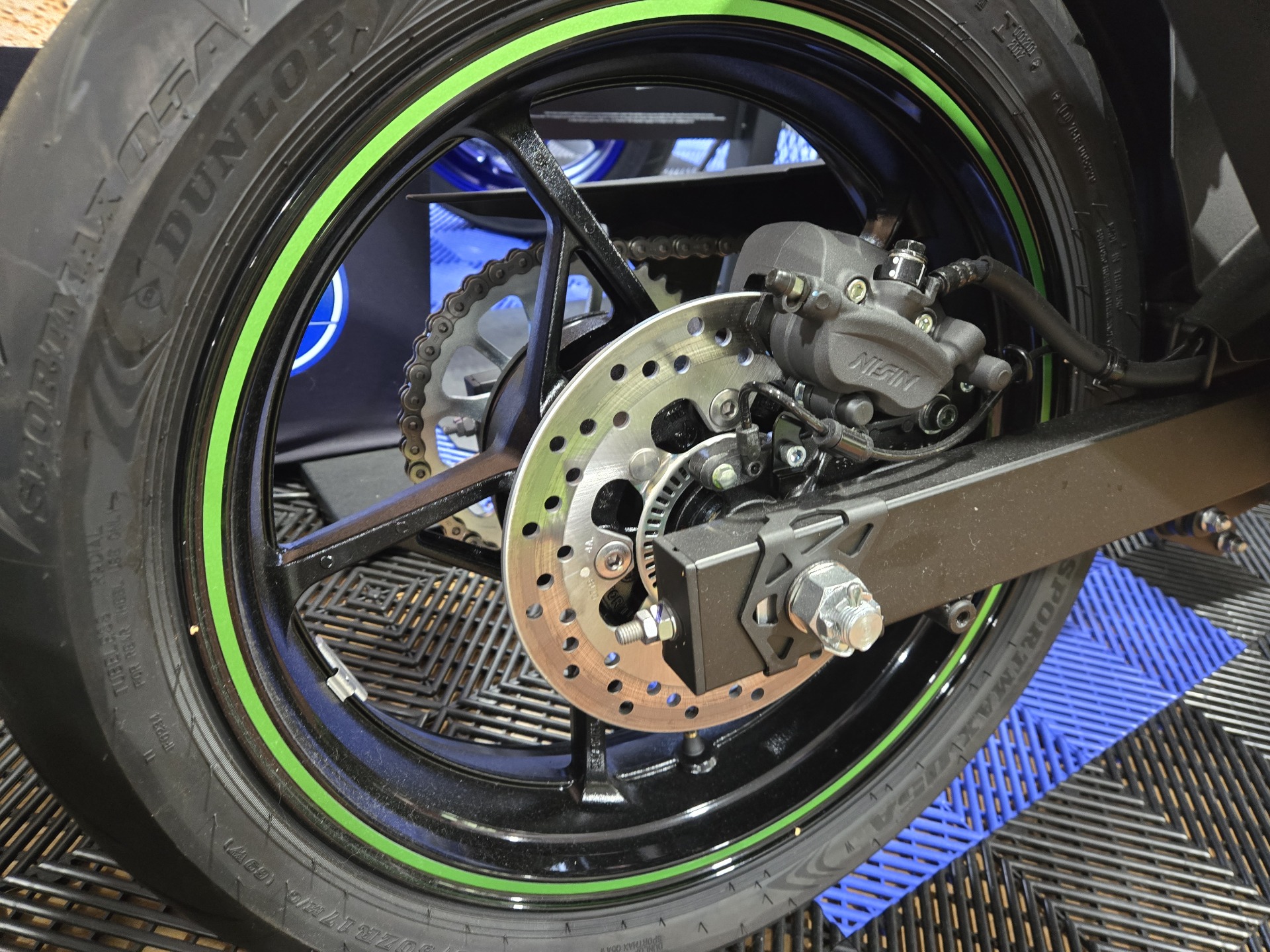 2024 Kawasaki Ninja 7 Hybrid ABS in Wake Forest, North Carolina - Photo 6