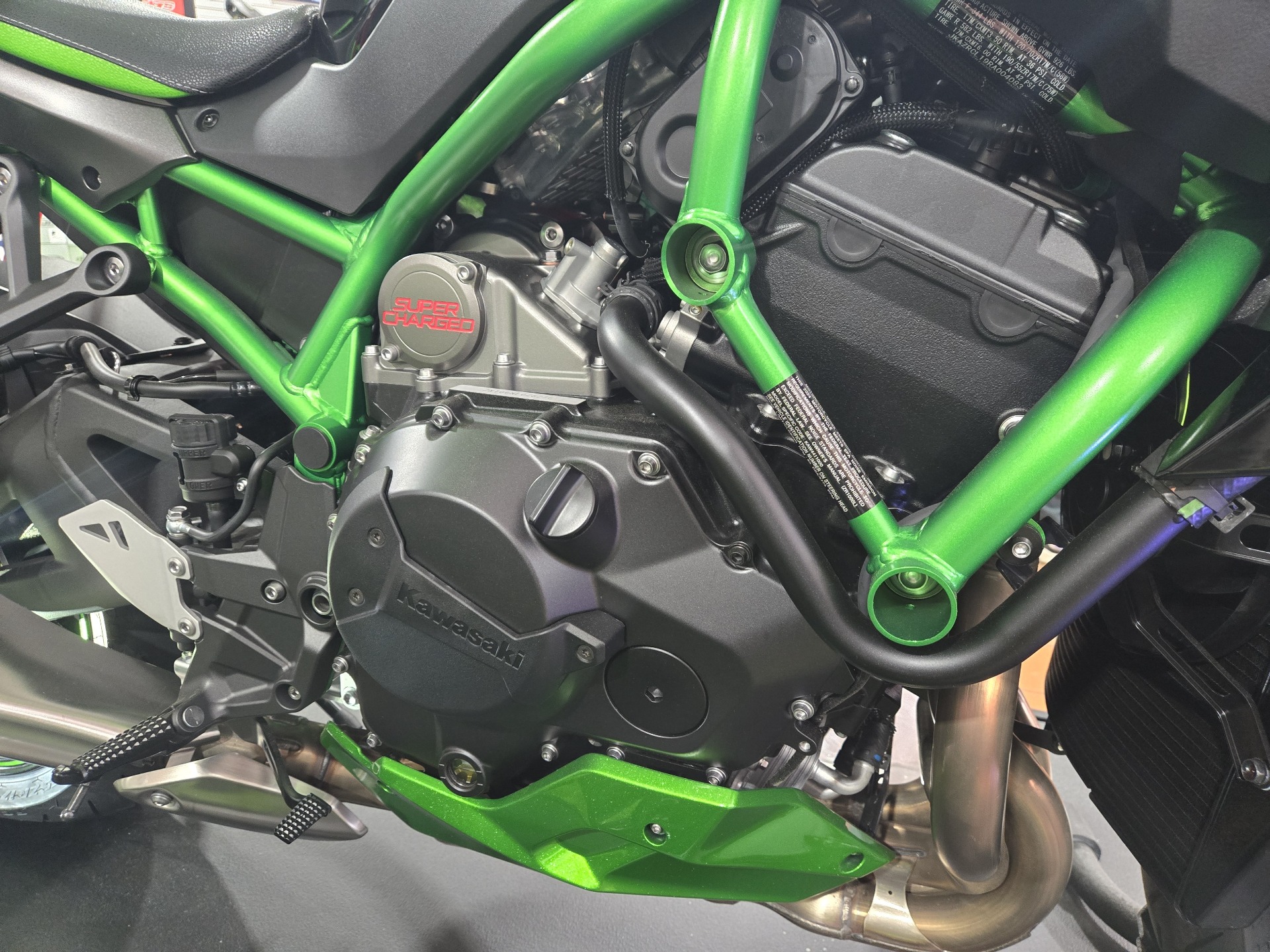 2024 Kawasaki Z H2 SE ABS in Wake Forest, North Carolina - Photo 4