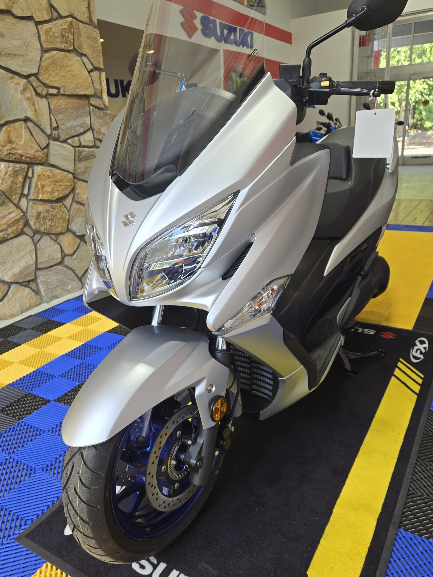 2024 Suzuki Burgman 400 in Wake Forest, North Carolina - Photo 14