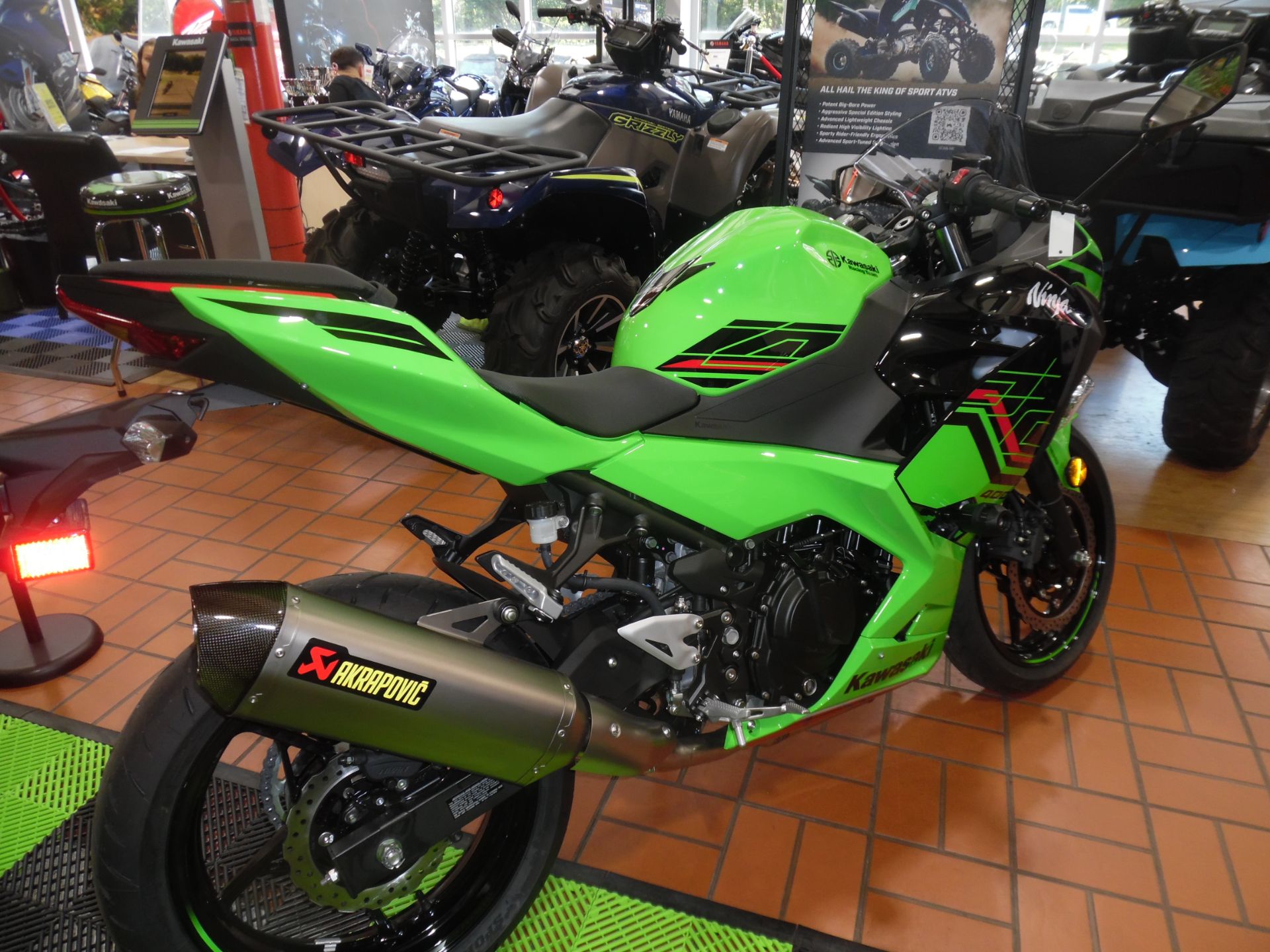 2023 Kawasaki Ninja 400 ABS KRT Edition in Wake Forest, North Carolina - Photo 5