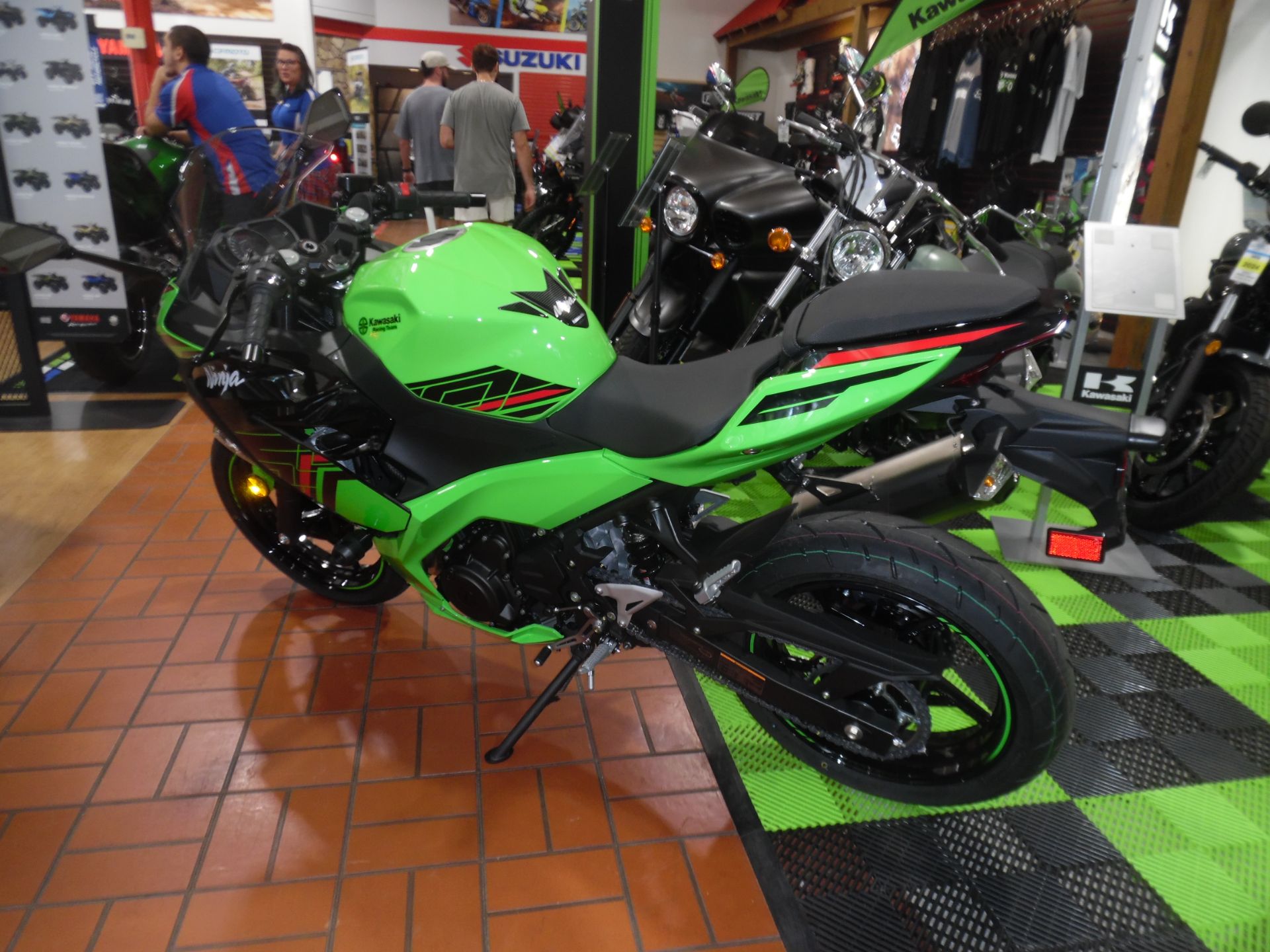 2023 Kawasaki Ninja 400 ABS KRT Edition in Wake Forest, North Carolina - Photo 8