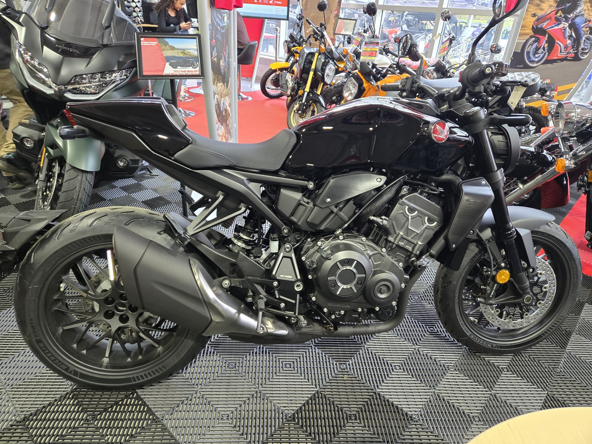 2024 Honda CB1000R Black Edition in Wake Forest, North Carolina - Photo 9