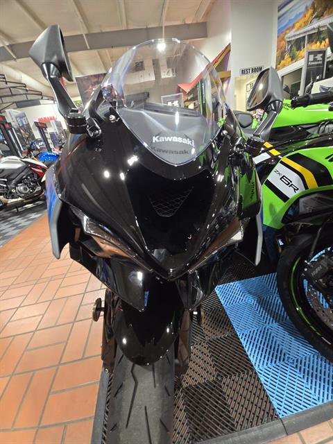 2025 Kawasaki Ninja ZX-6R ABS in Wake Forest, North Carolina - Photo 4