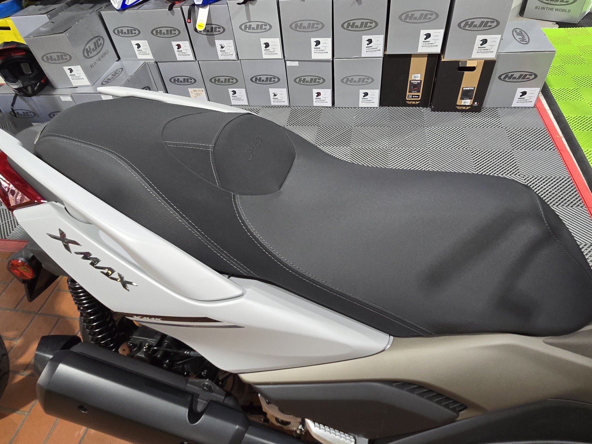 2024 Yamaha XMAX in Wake Forest, North Carolina - Photo 5