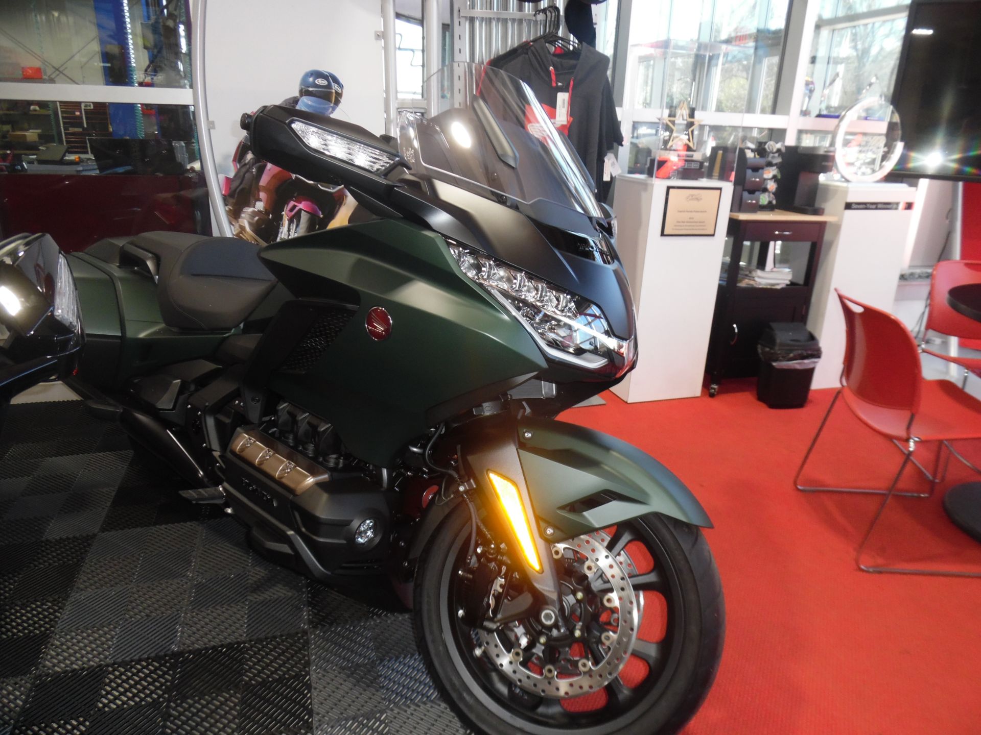 2024 Honda Gold Wing Automatic DCT in Wake Forest, North Carolina - Photo 2