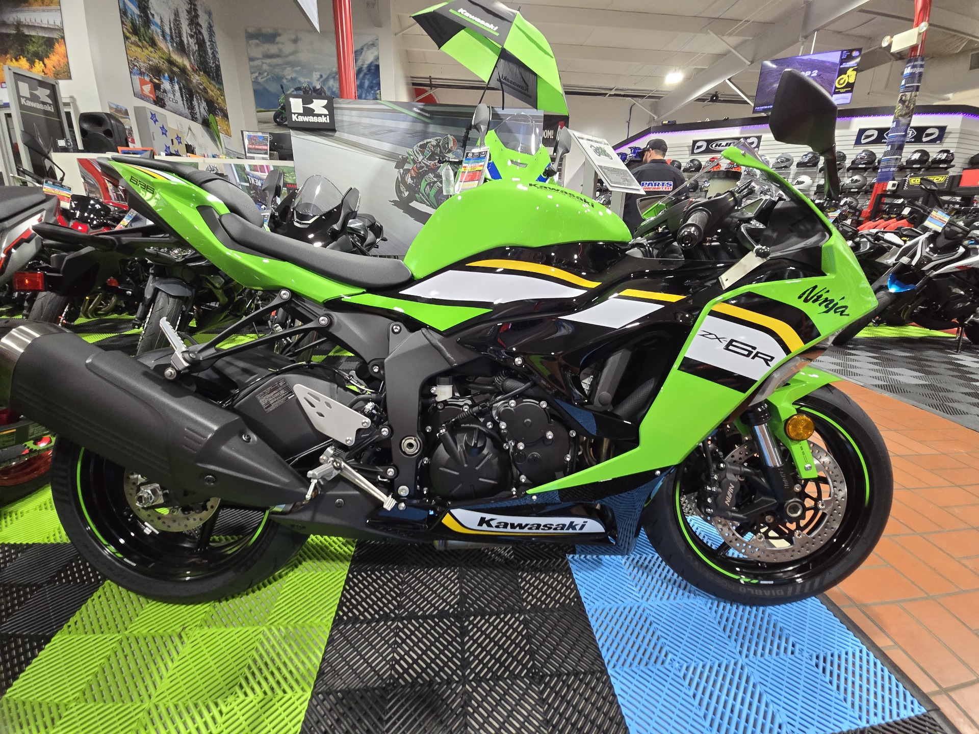 2025 Kawasaki Ninja ZX-6R KRT Edition ABS in Wake Forest, North Carolina - Photo 1