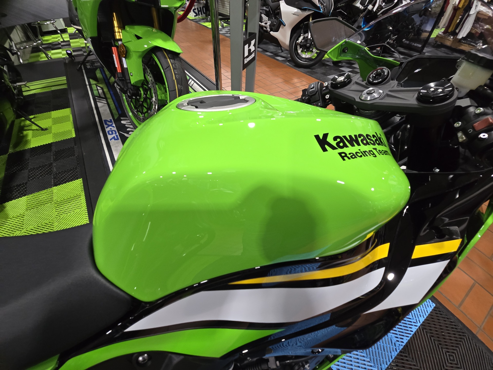 2025 Kawasaki Ninja ZX-6R KRT Edition ABS in Wake Forest, North Carolina - Photo 7