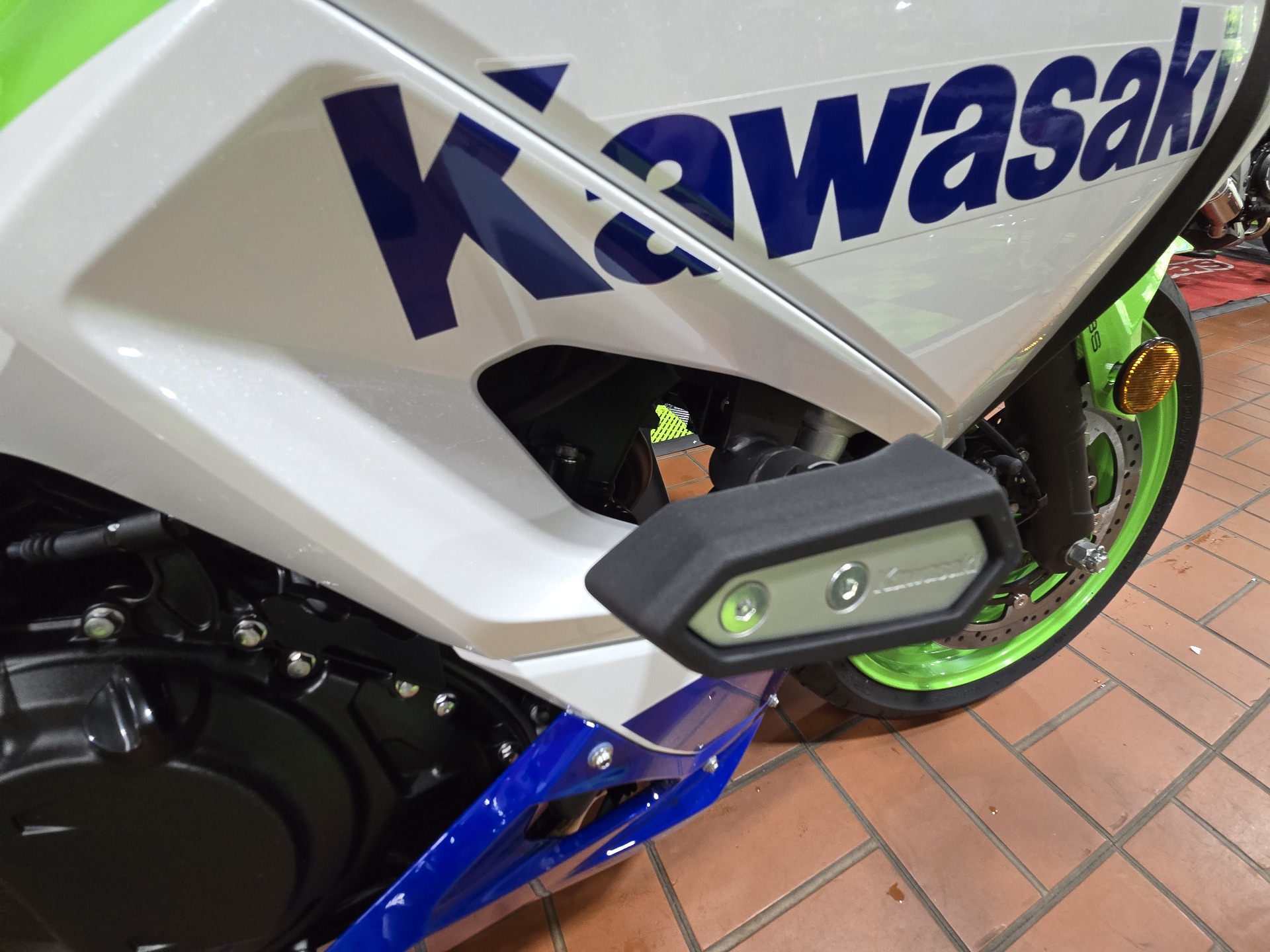 2024 Kawasaki Ninja 500 SE 40th Anniversary Edition ABS in Wake Forest, North Carolina - Photo 7