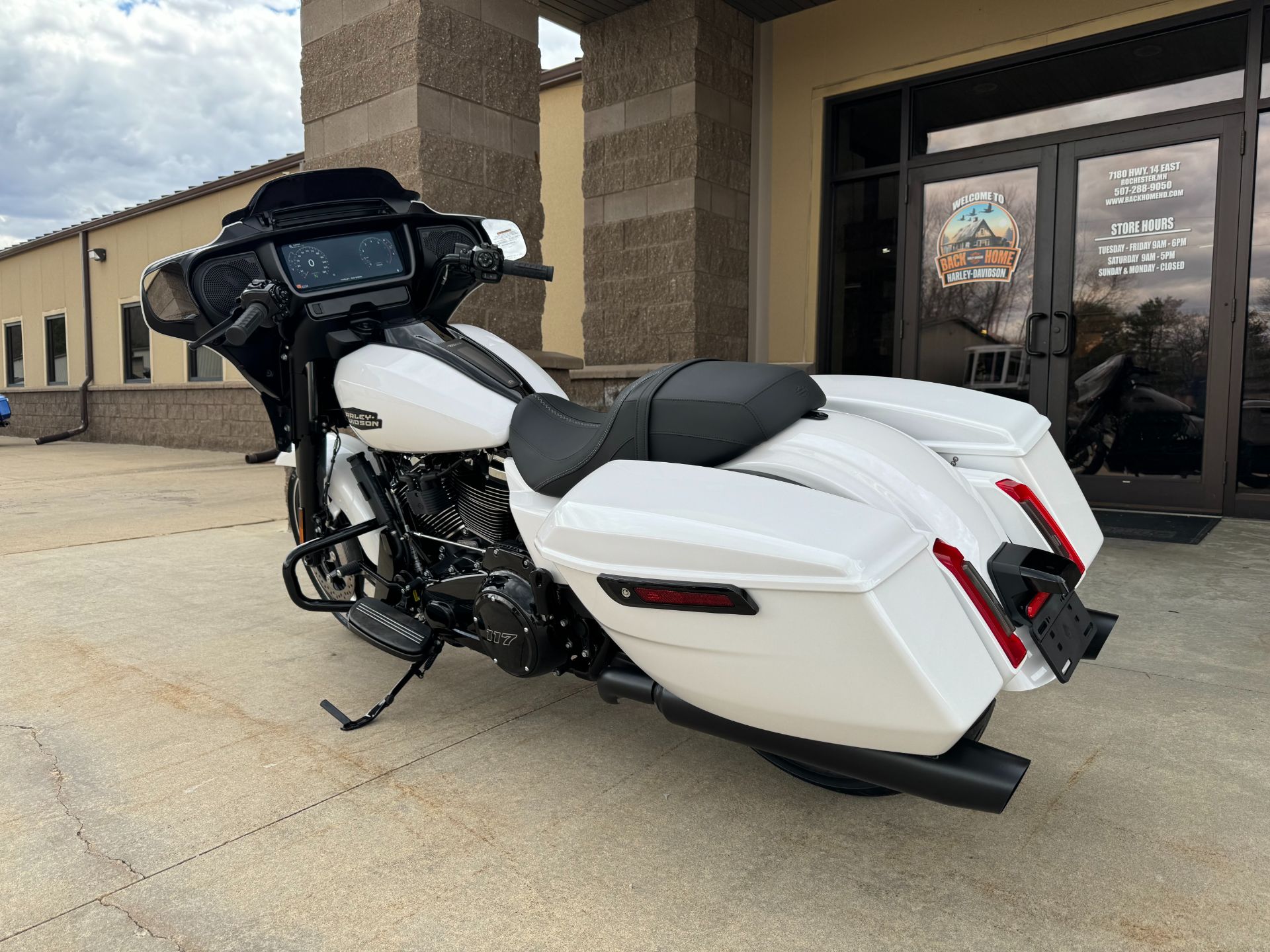 2024 Harley-Davidson Street Glide® in Rochester, Minnesota - Photo 6