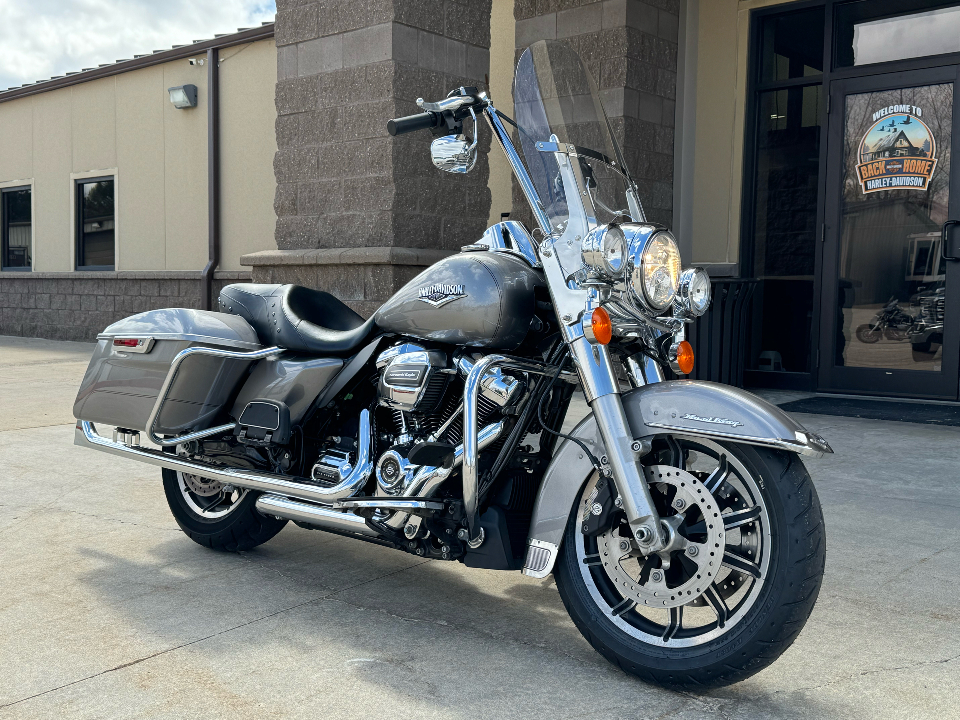 2017 Harley-Davidson Road King® in Rochester, Minnesota - Photo 2