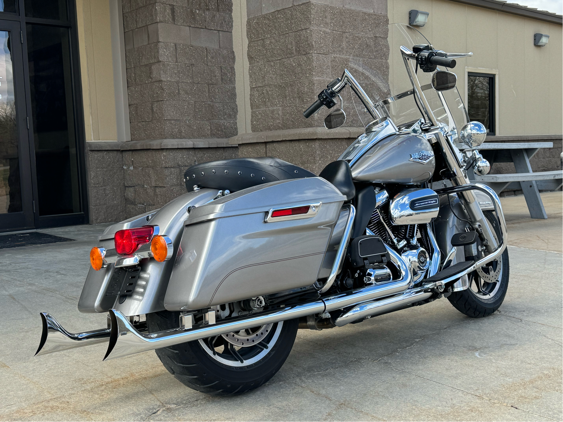 2017 Harley-Davidson Road King® in Rochester, Minnesota - Photo 3