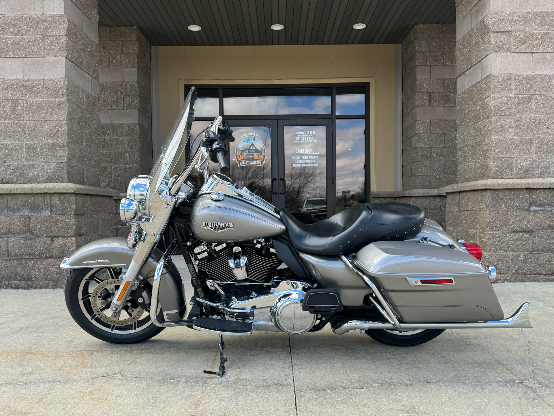 2017 Harley-Davidson Road King® in Rochester, Minnesota - Photo 4