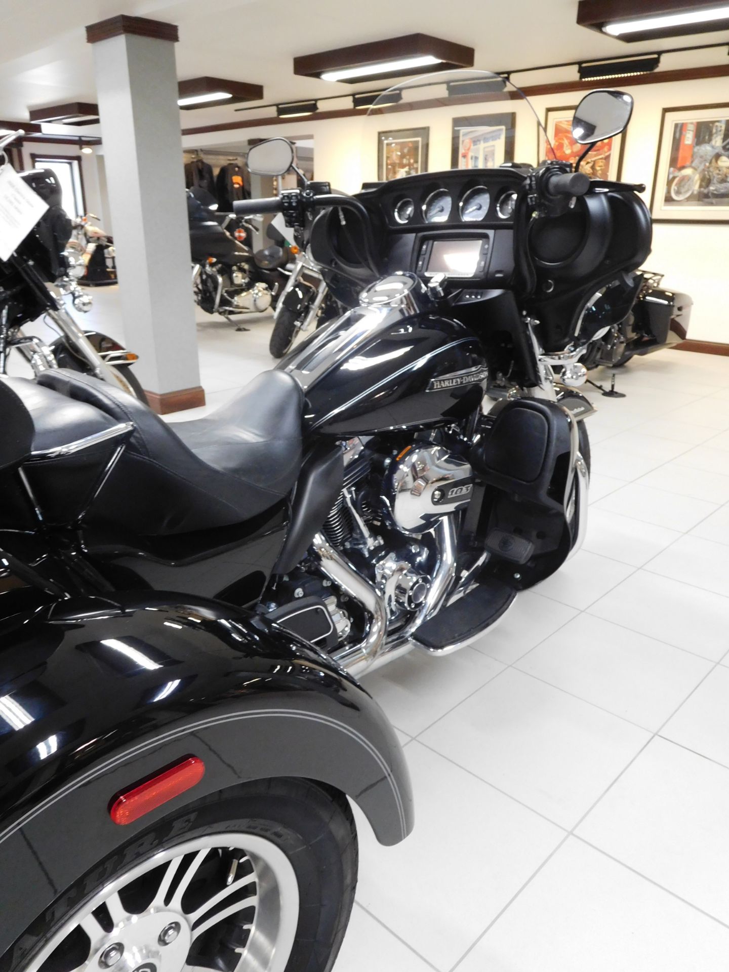 2015 Harley-Davidson Tri Glide® Ultra in Rochester, Minnesota - Photo 4