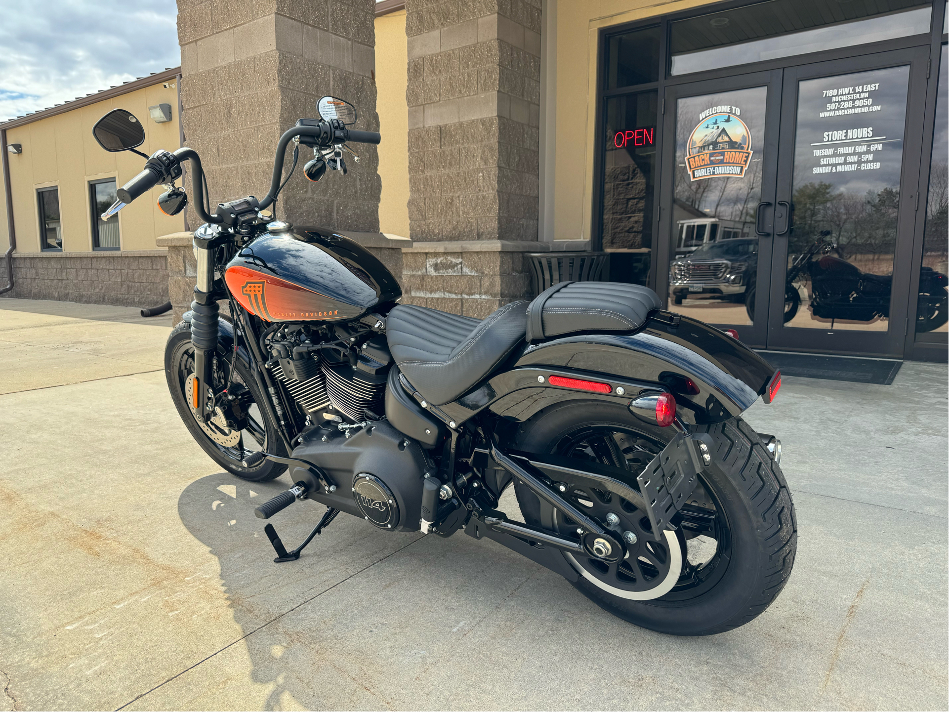 2023 Harley-Davidson Street Bob® 114 in Rochester, Minnesota - Photo 6